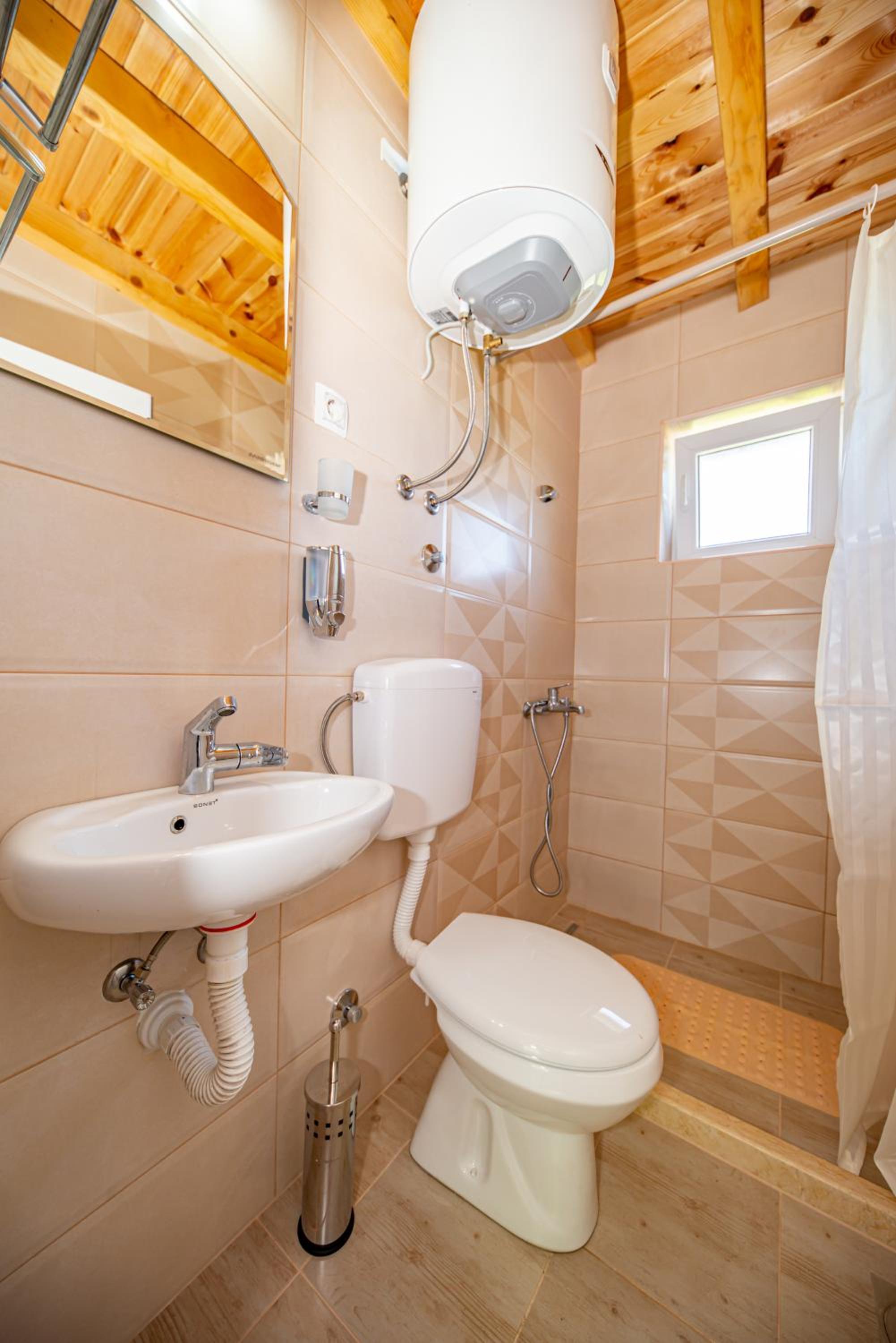 Double Room with Private Bathroom photo 3