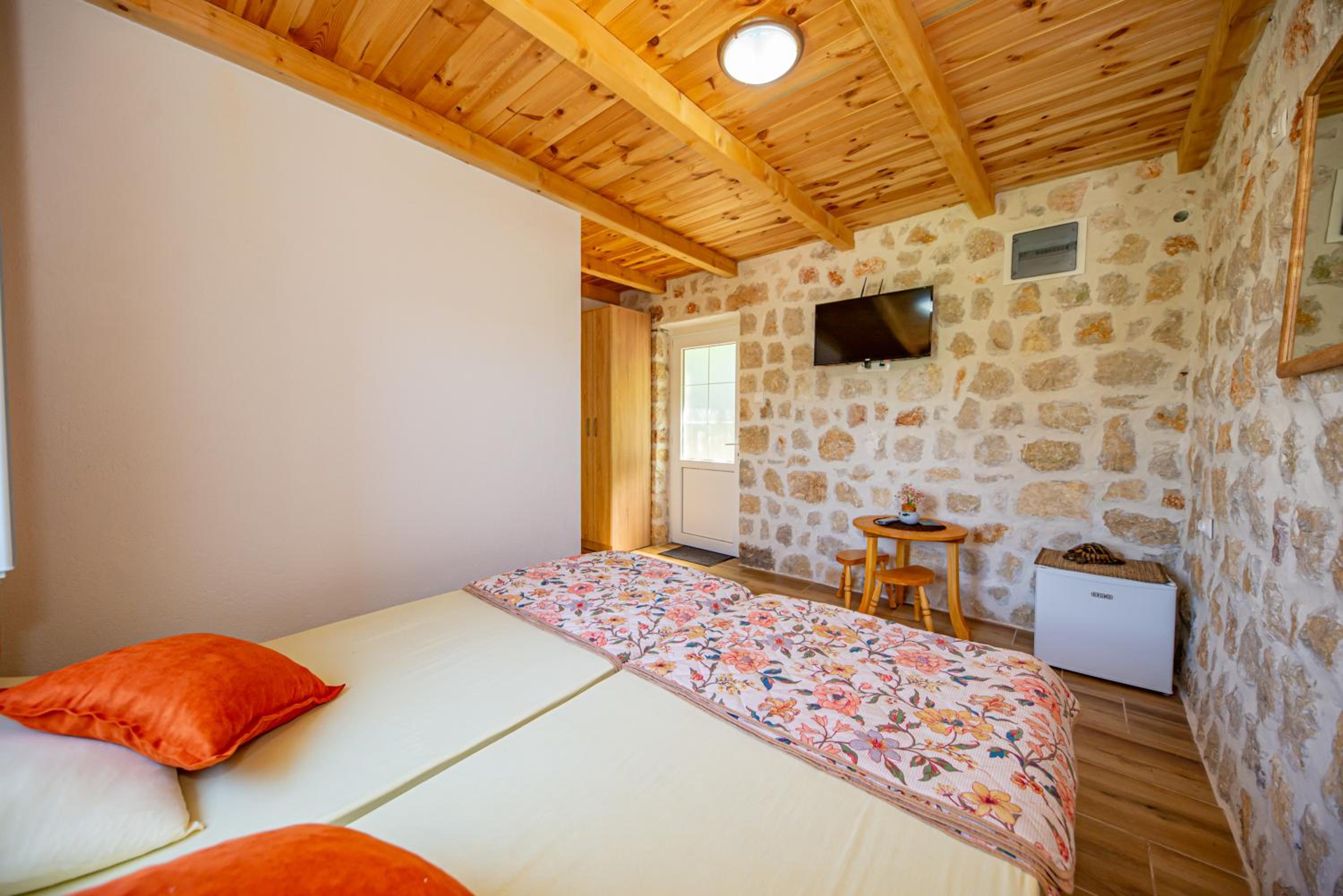 Double Room with Private Bathroom photo 3