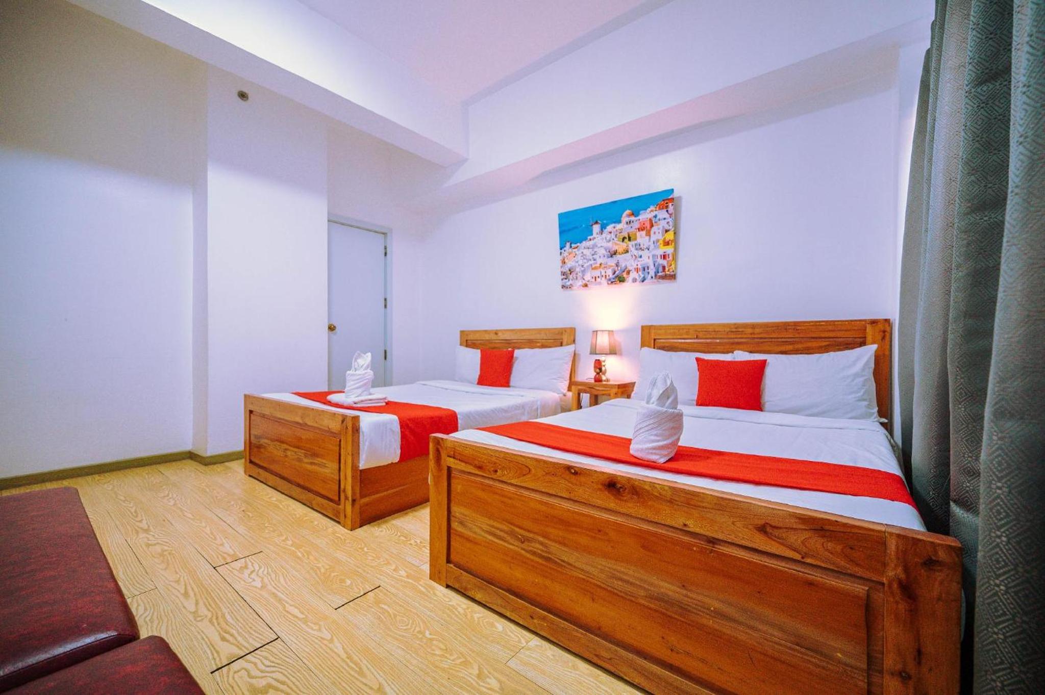 One-Bedroom Apartment - Photo 1