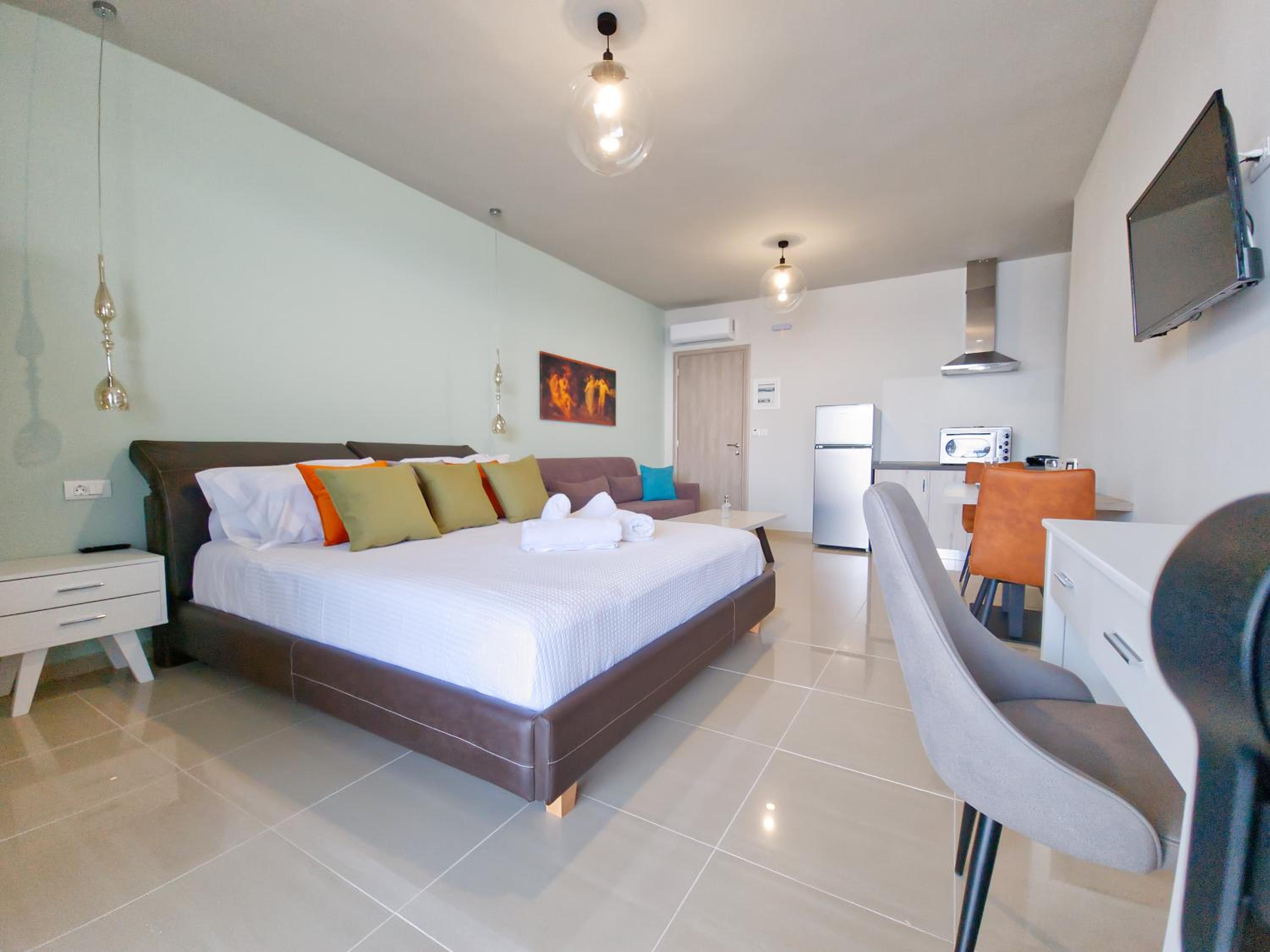 One-Bedroom Apartment