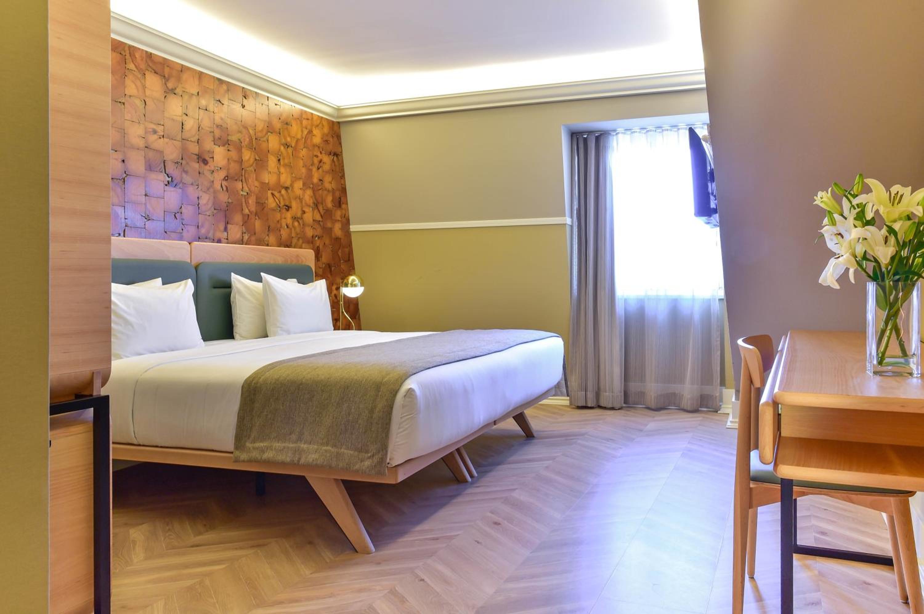 Available room