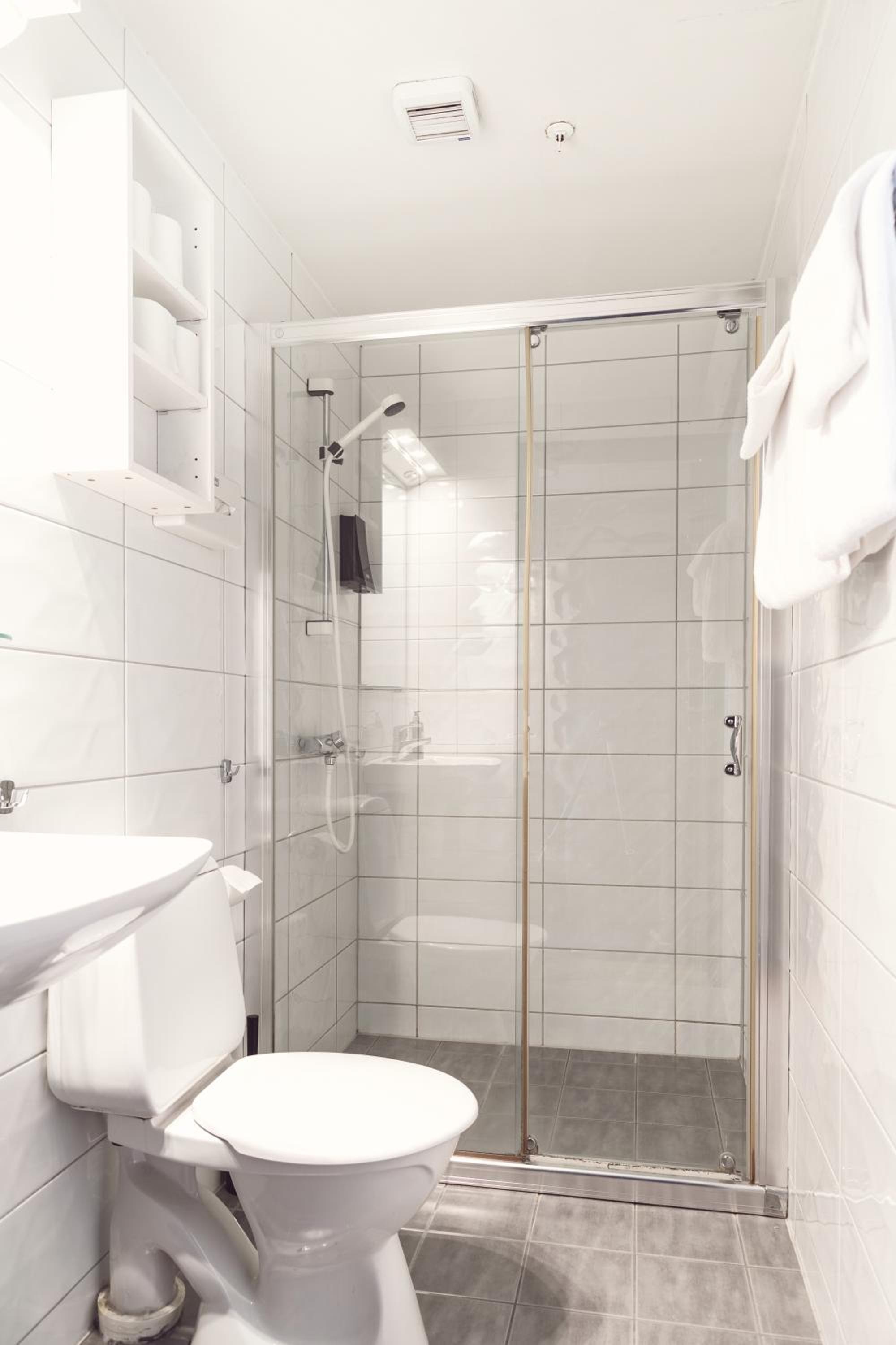 Standard Double Room - Photo 6