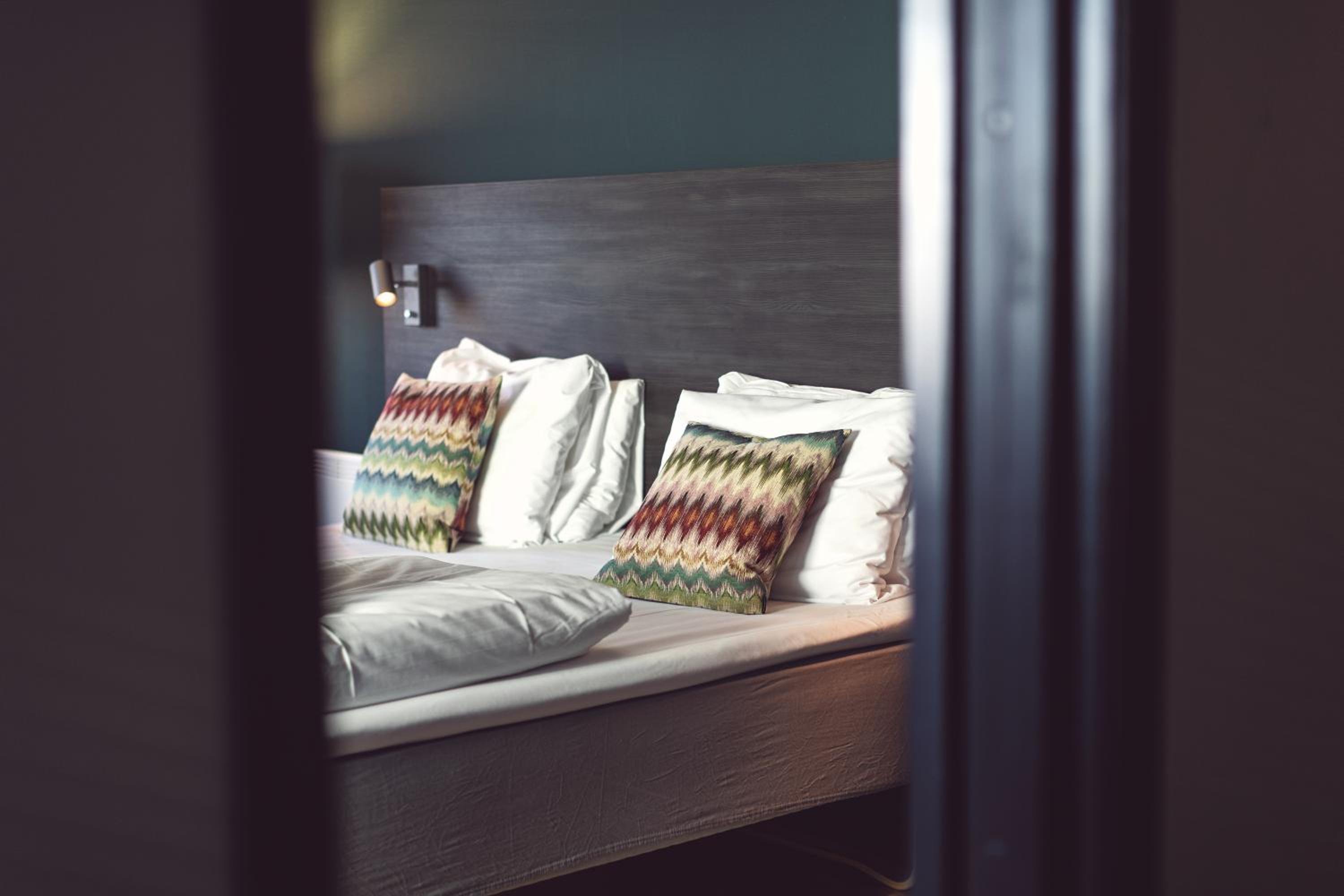 Standard Double Room - Photo 9