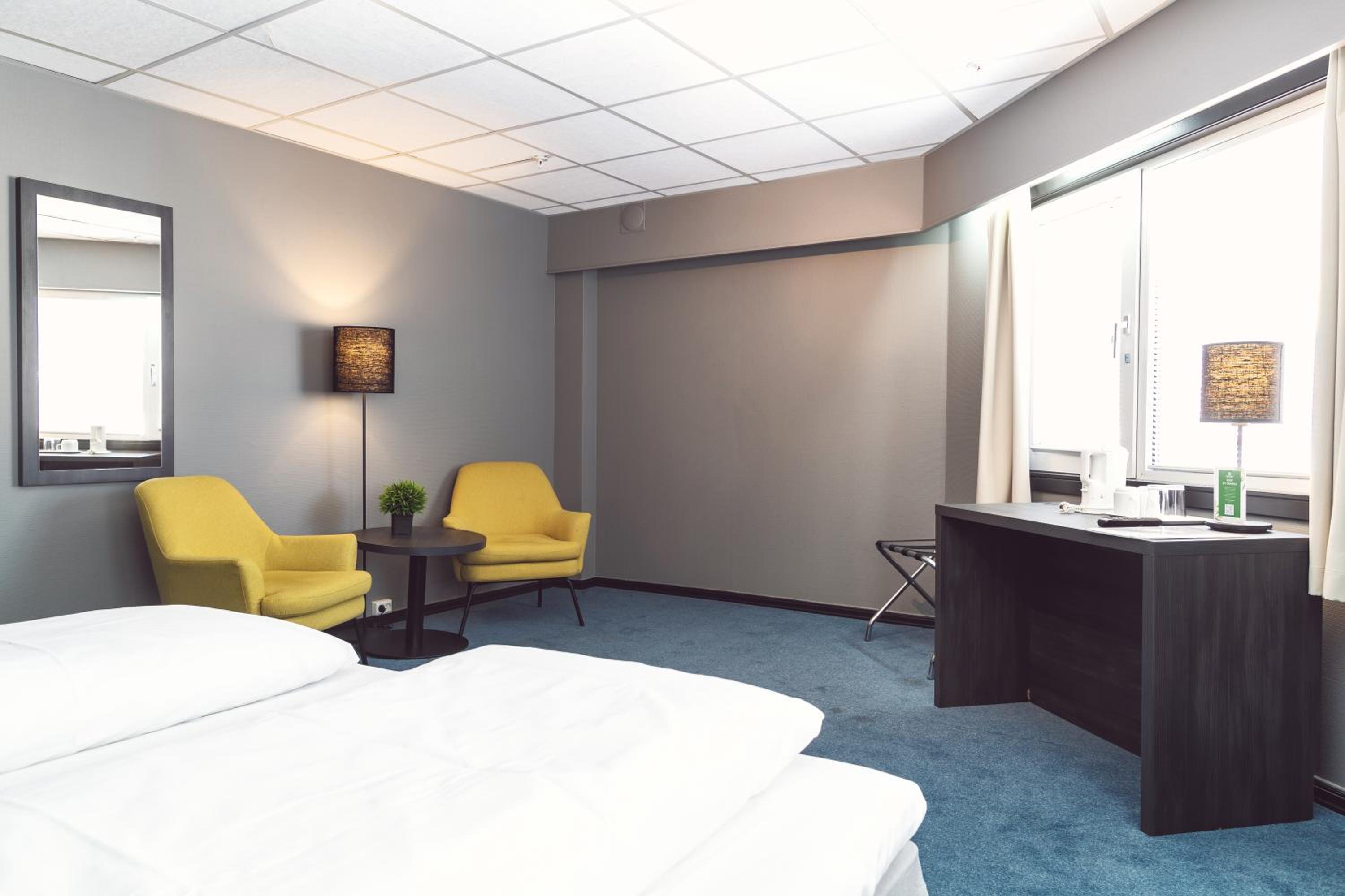 Standard Double Room - Photo 10