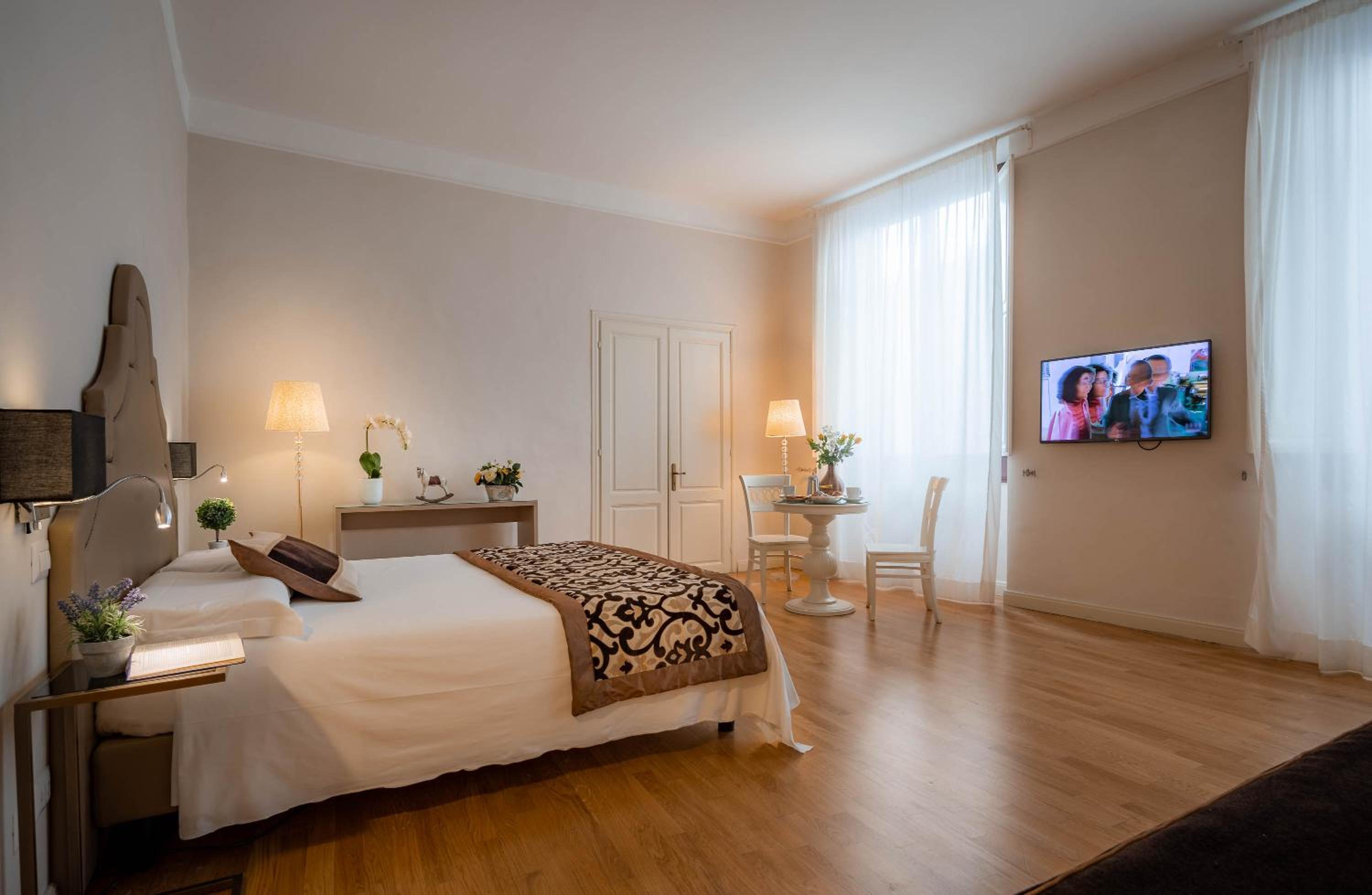 Deluxe Queen Room