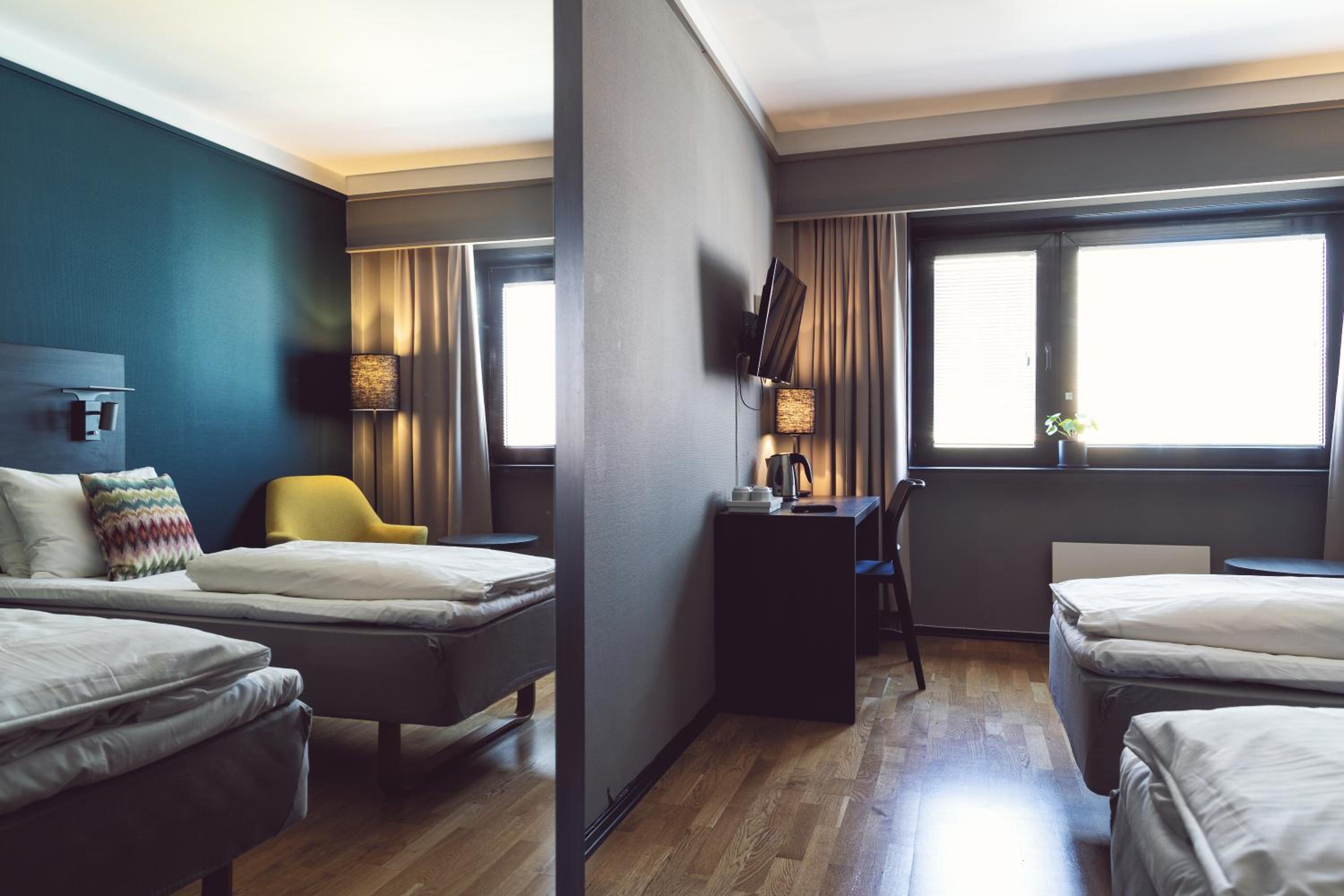 Standard Twin Room - Photo 13