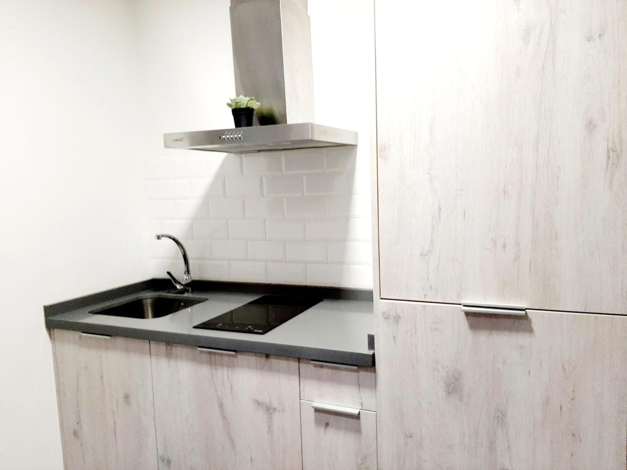 Studio with Terrace - Photo 3