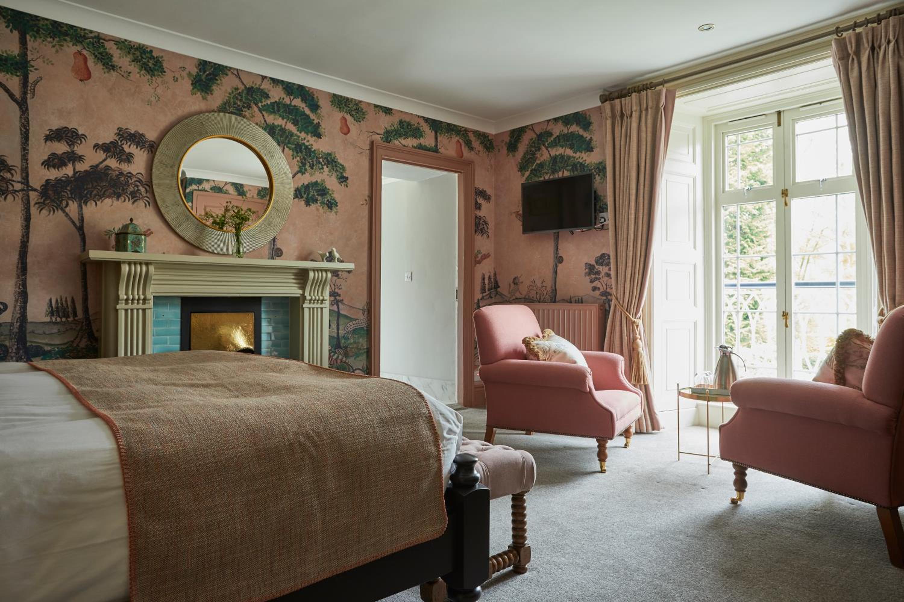 Deluxe King Room photo 1