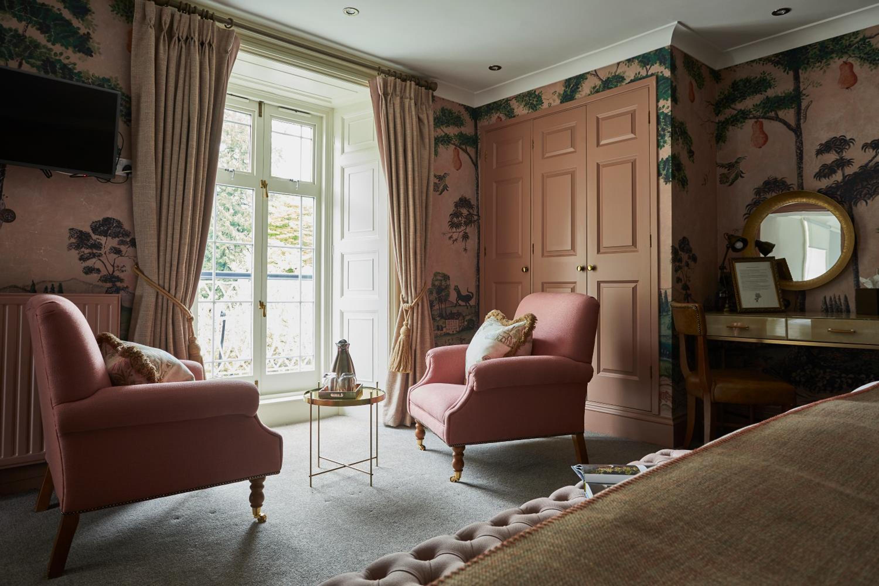 Deluxe King Room photo 2
