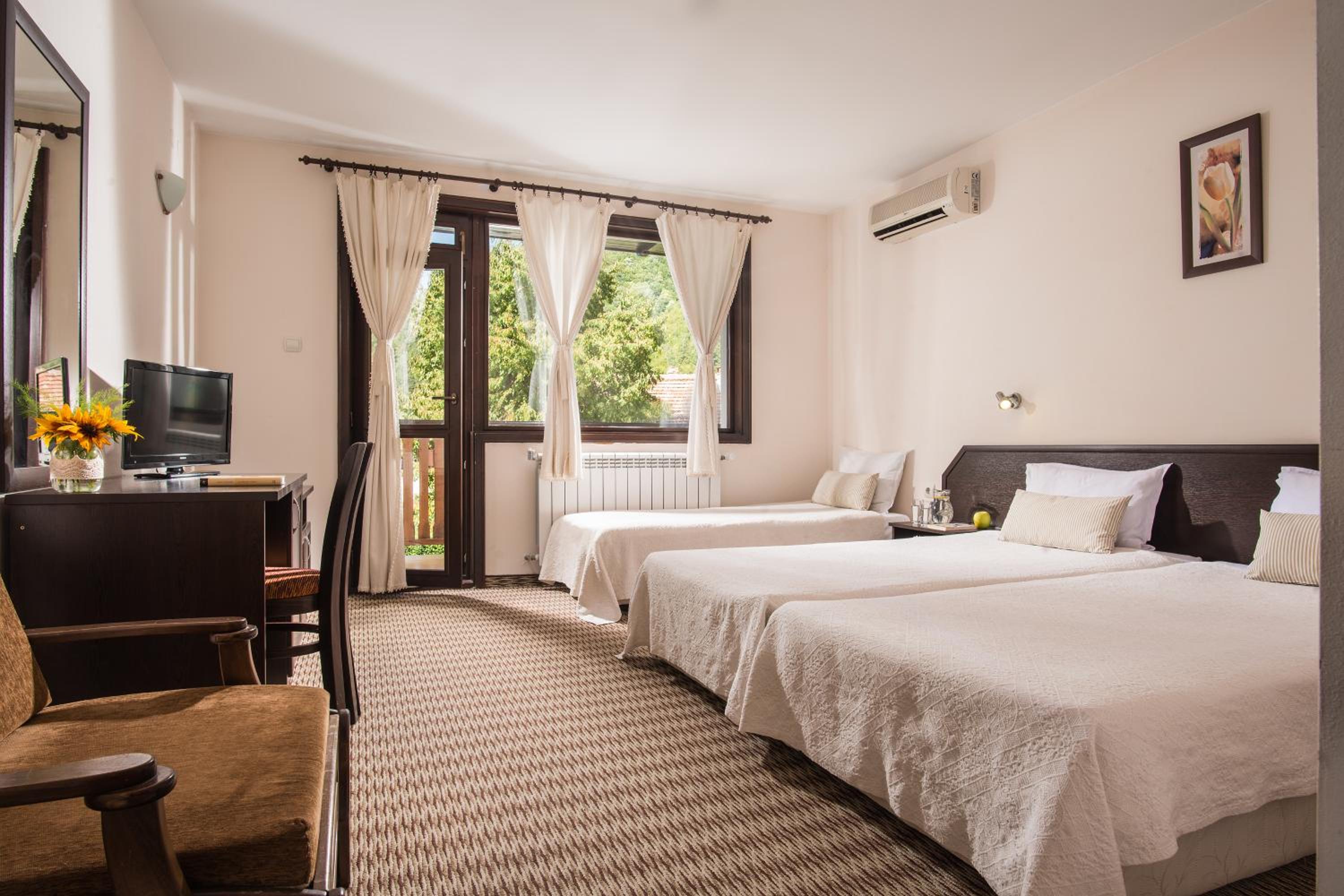 Comfort Triple Room