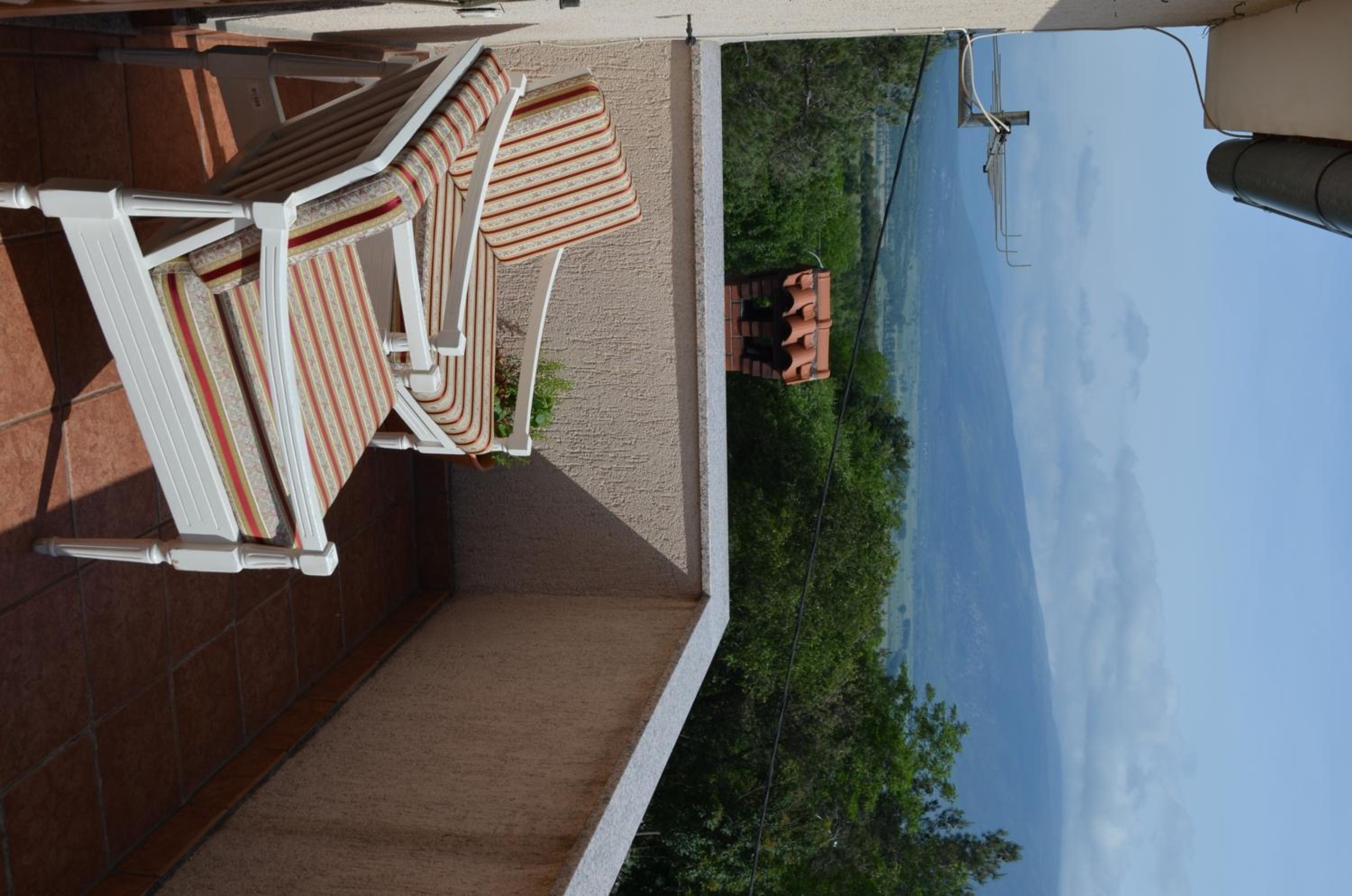One-Bedroom Apartment with Balcony photo 2