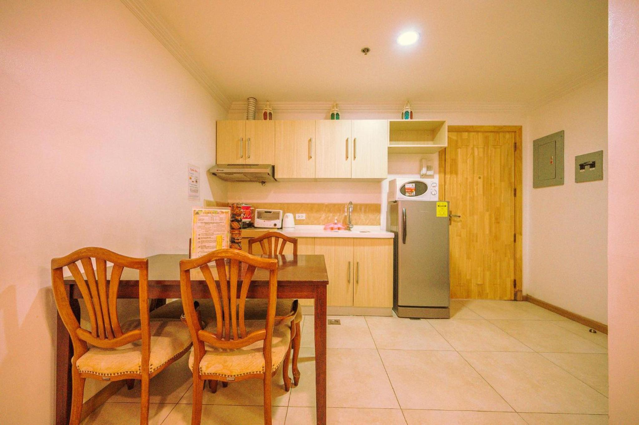 One-Bedroom Apartment - Photo 4