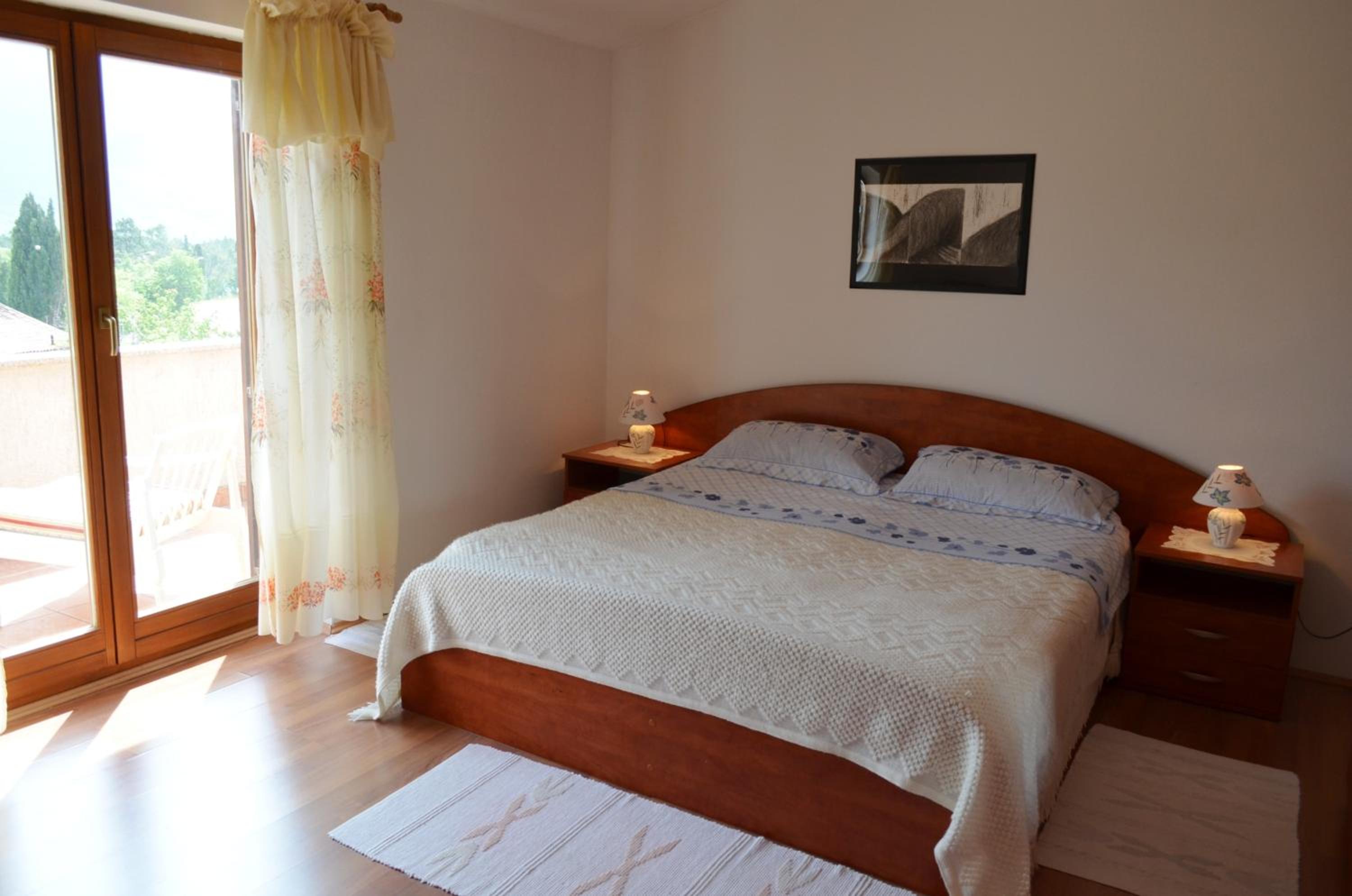 One-Bedroom Apartment with Balcony photo 3