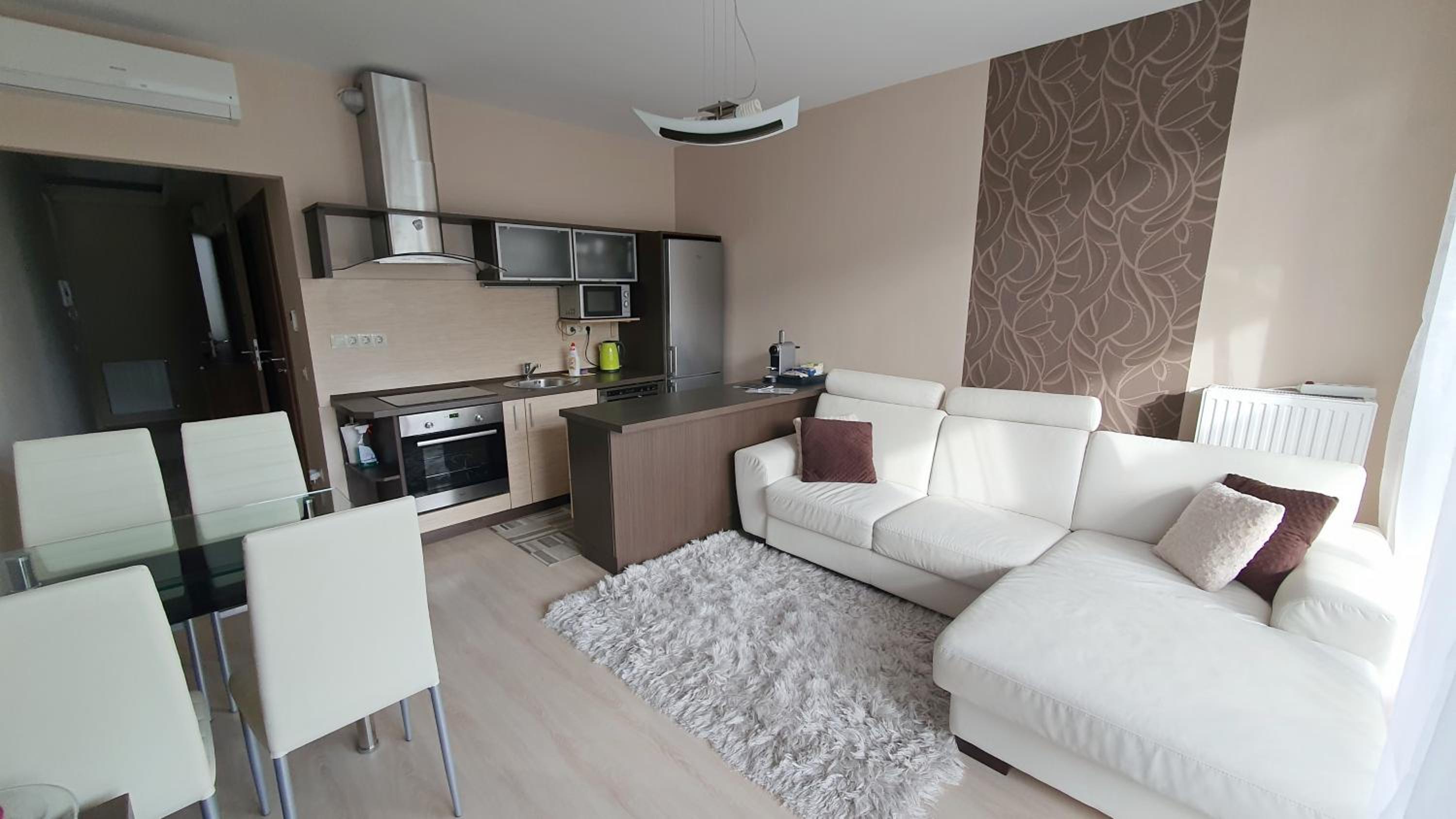 Apartment with Terrace photo 3