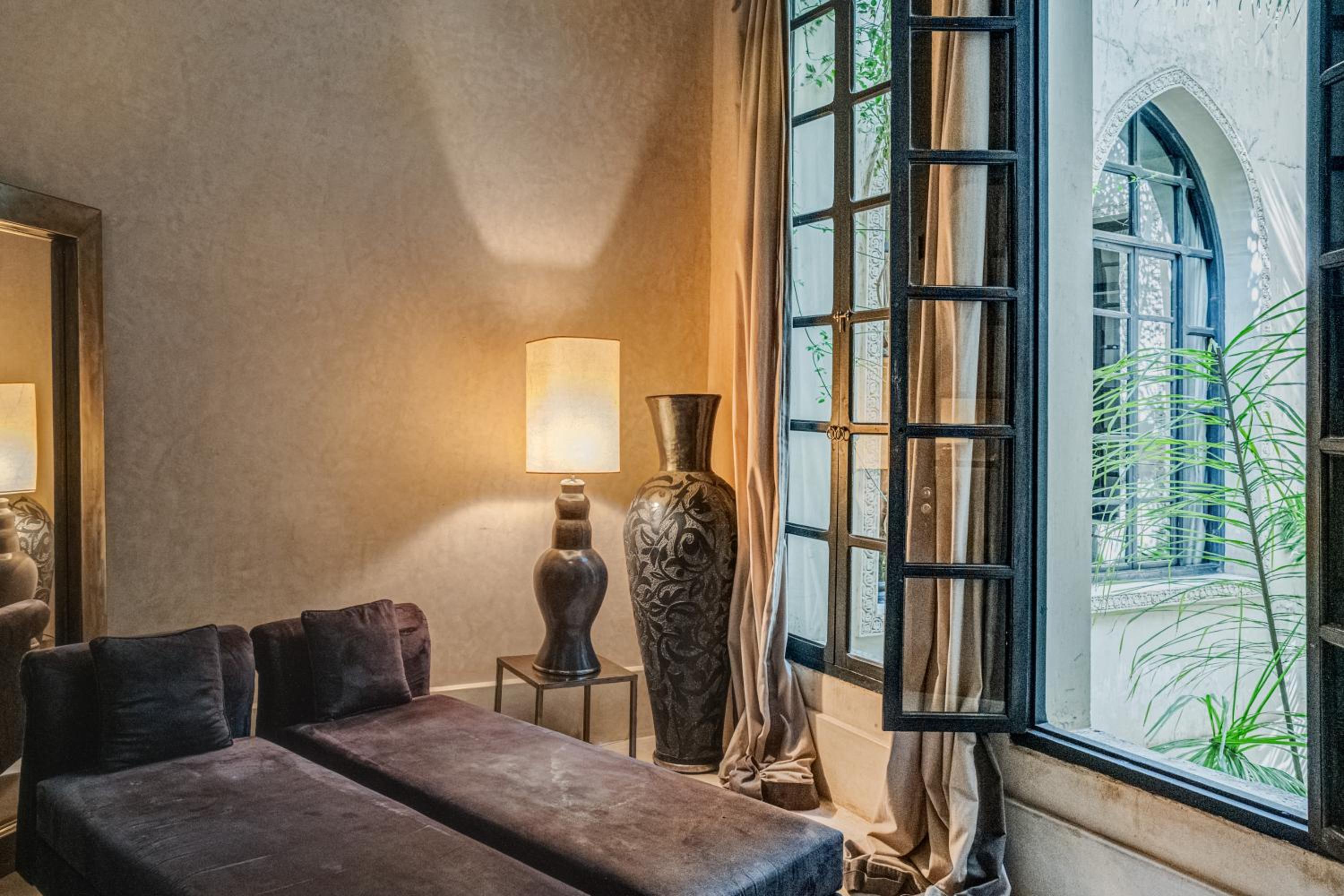Queen Suite - Photo 6