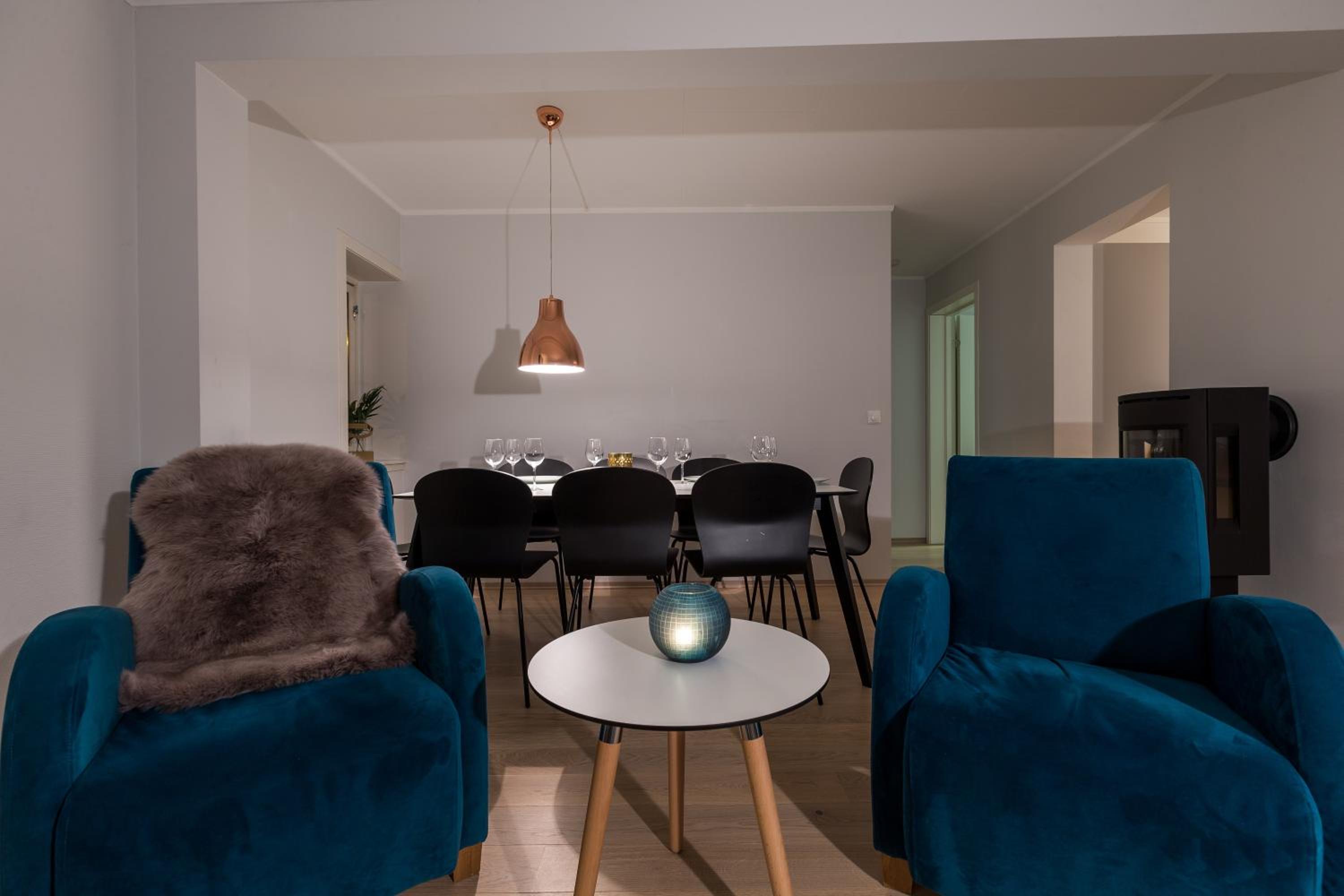 Four-Bedroom Apartment - Photo 5