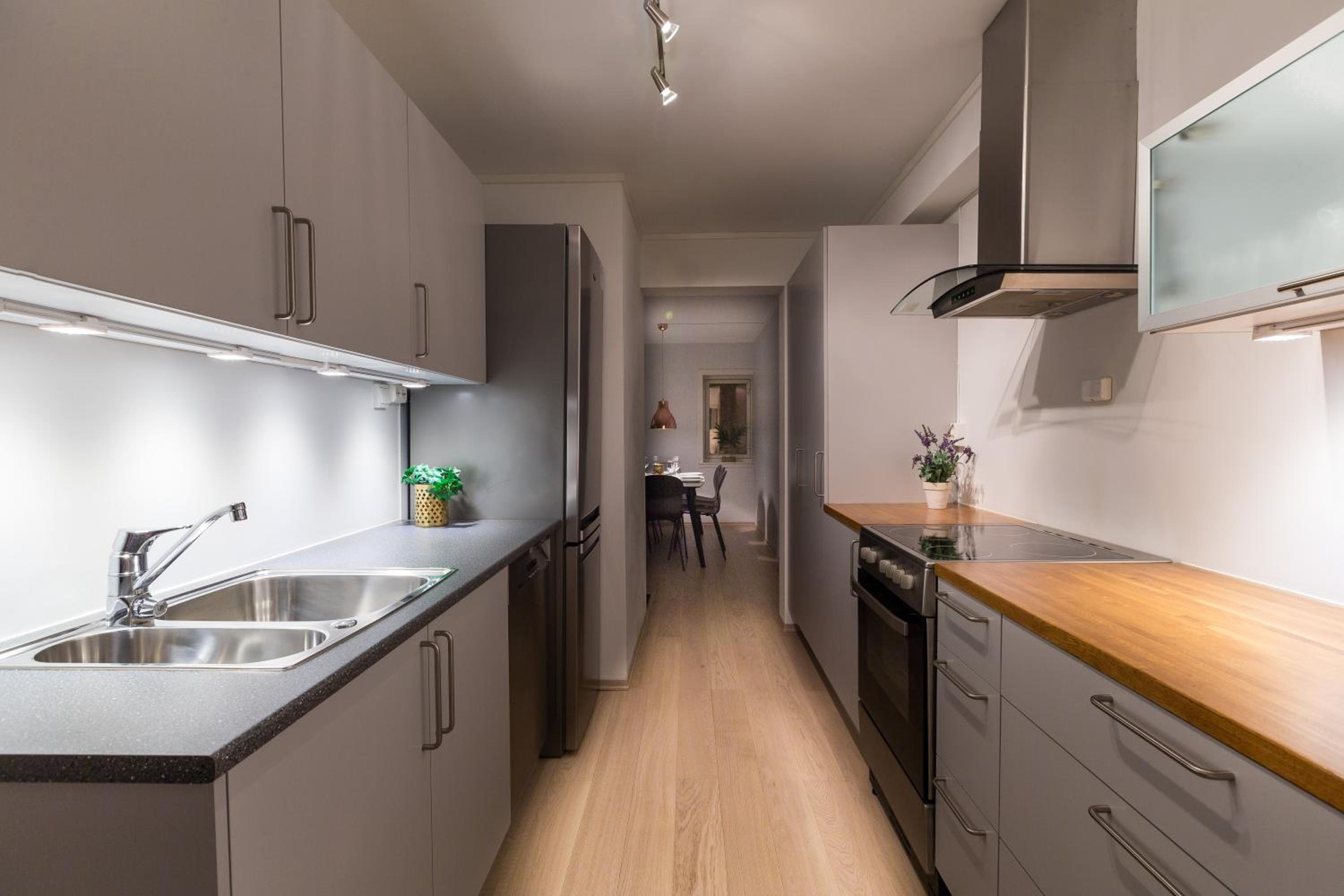 Four-Bedroom Apartment - Photo 4