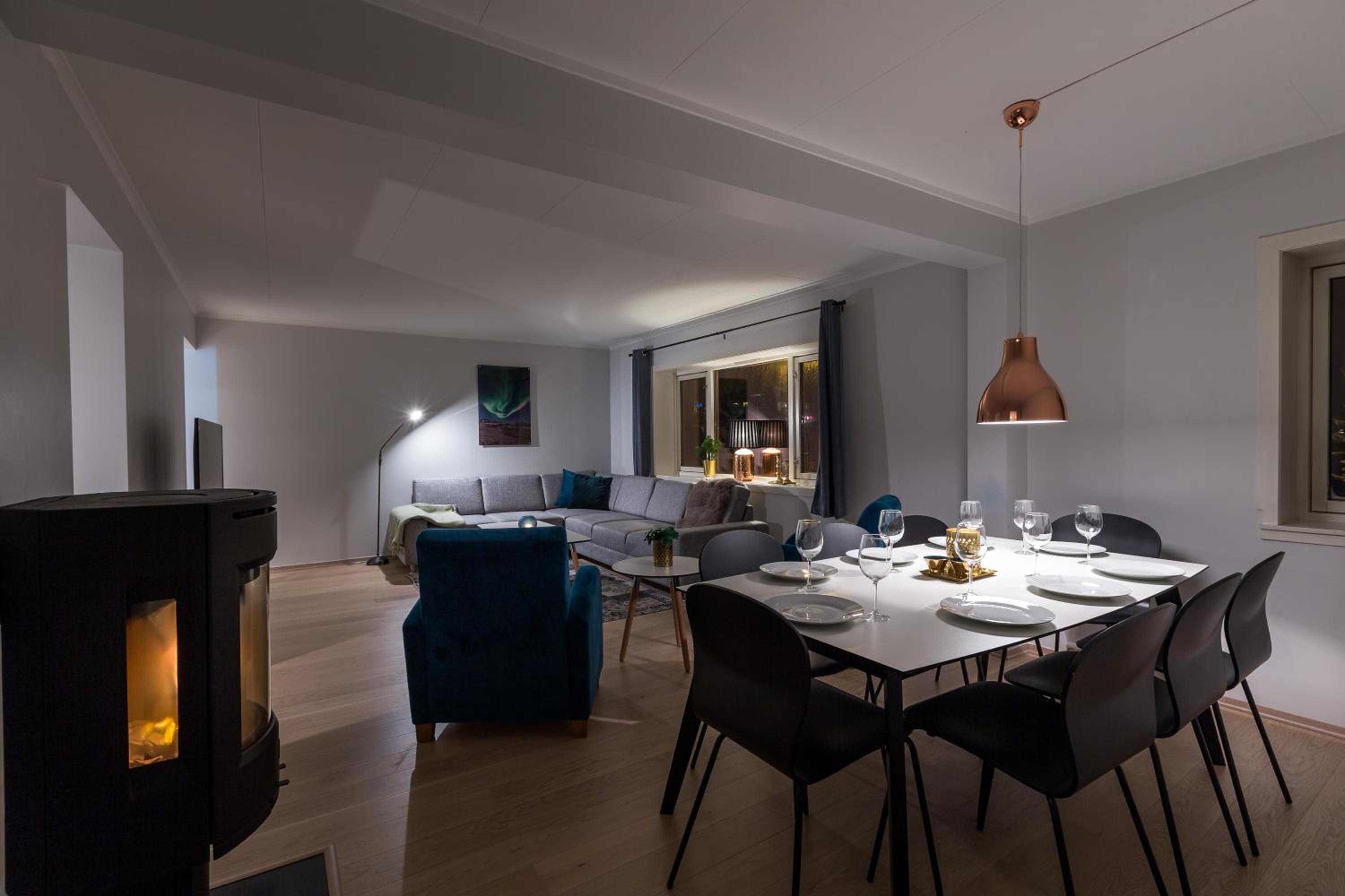 Four-Bedroom Apartment - Photo 6