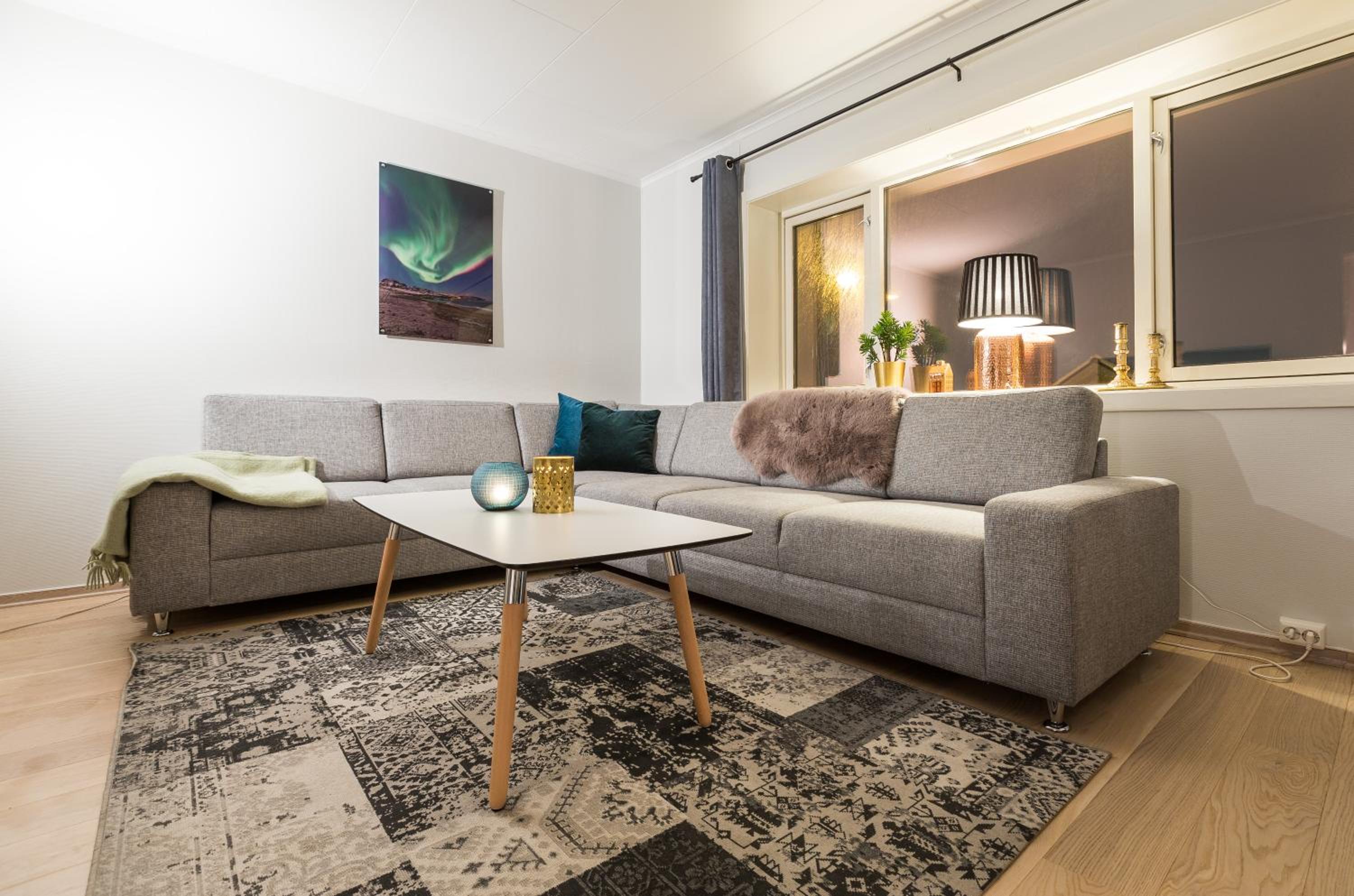 Four-Bedroom Apartment - Photo 1