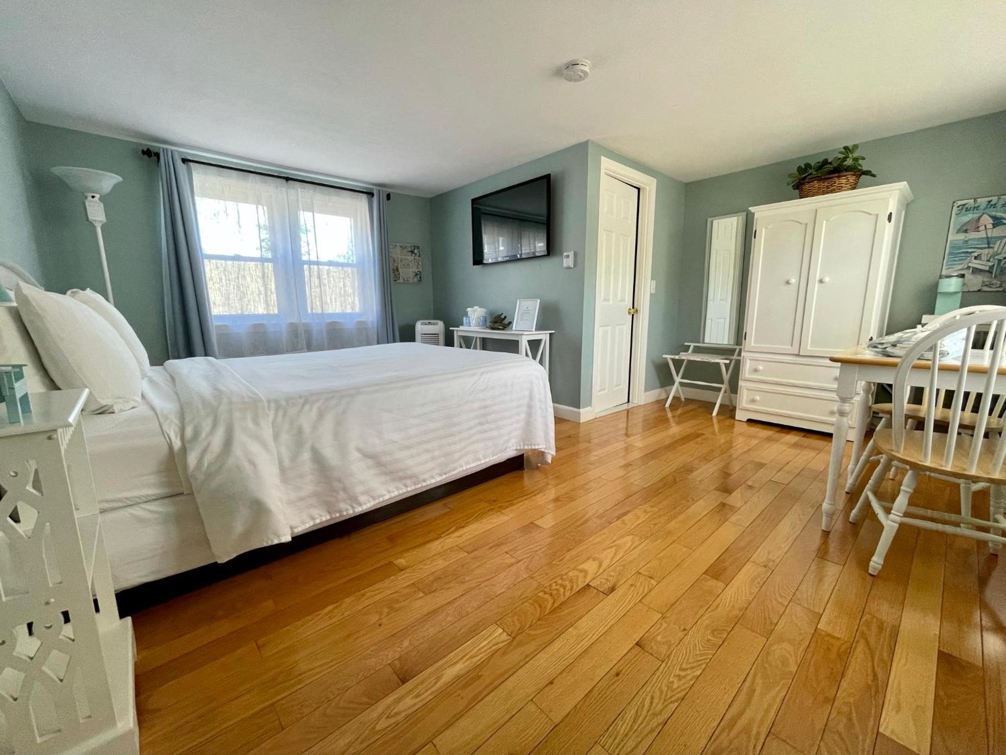 Standard Queen Room photo 3
