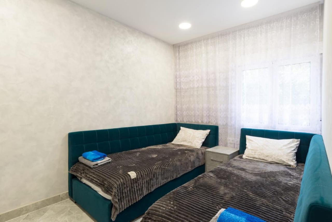 Habitación Estándar con Dos Camas Individuales