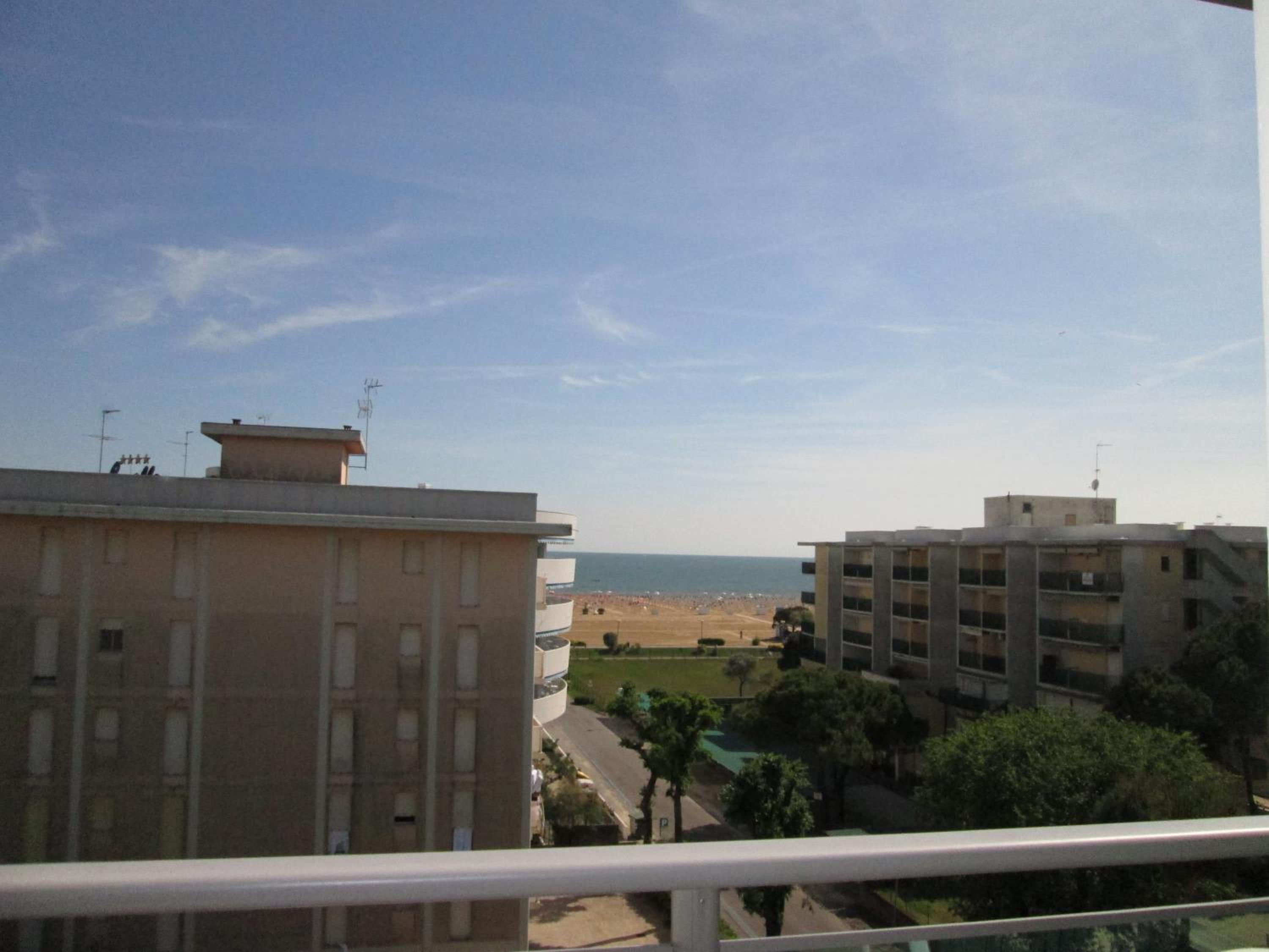 Standard Studio with Balcony photo 3