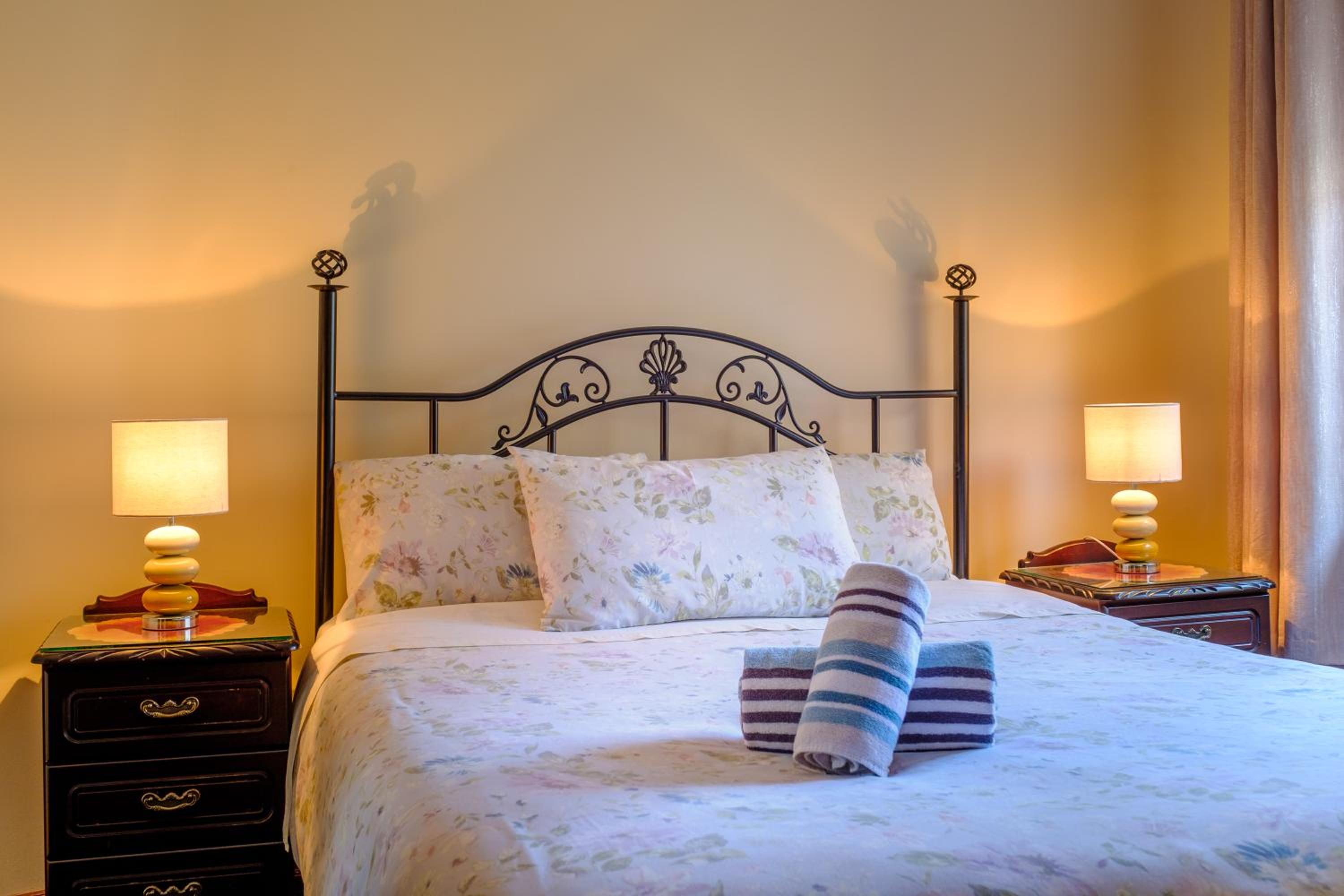 Double Room - Photo 2