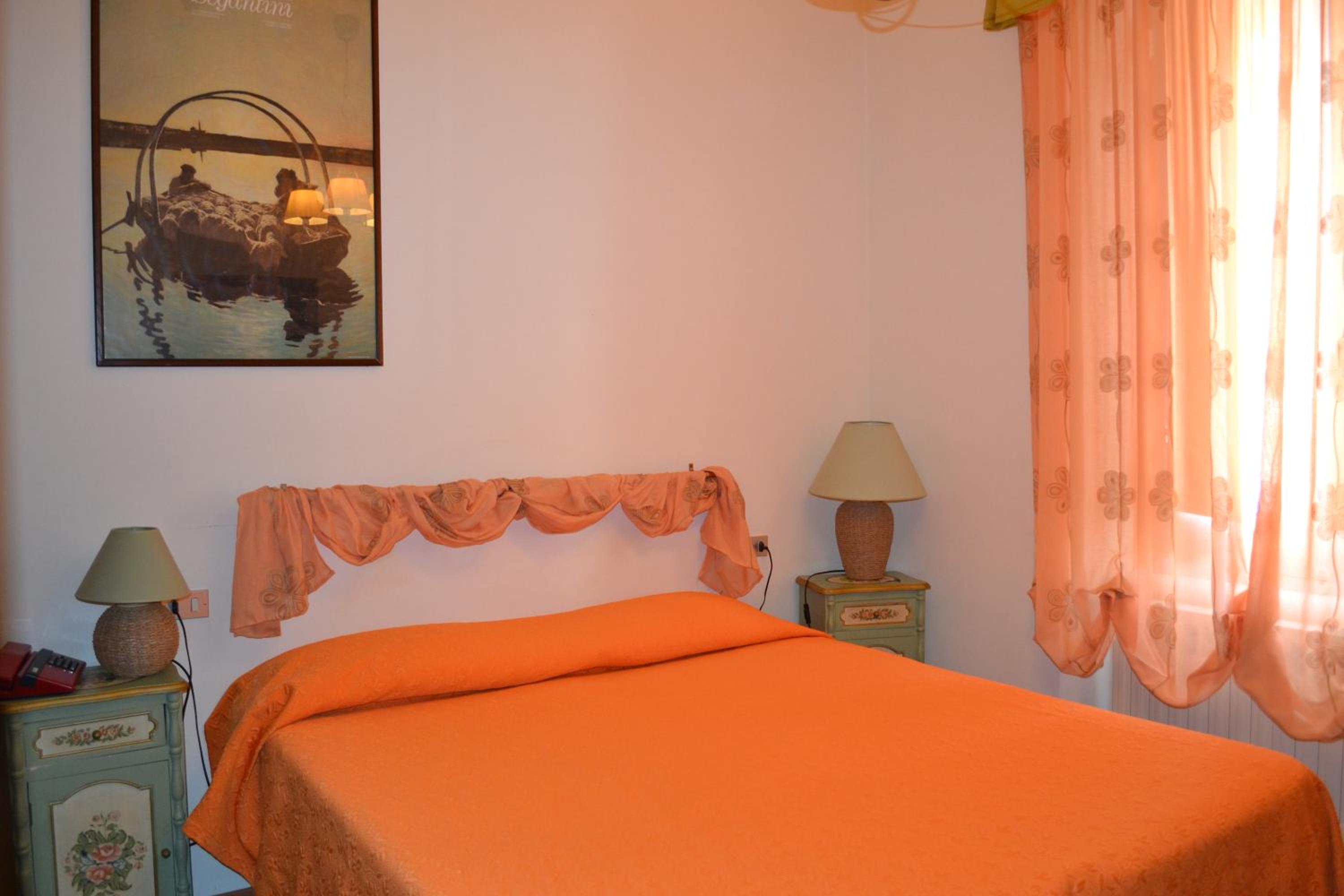 Economy Double or Twin Room photo 2