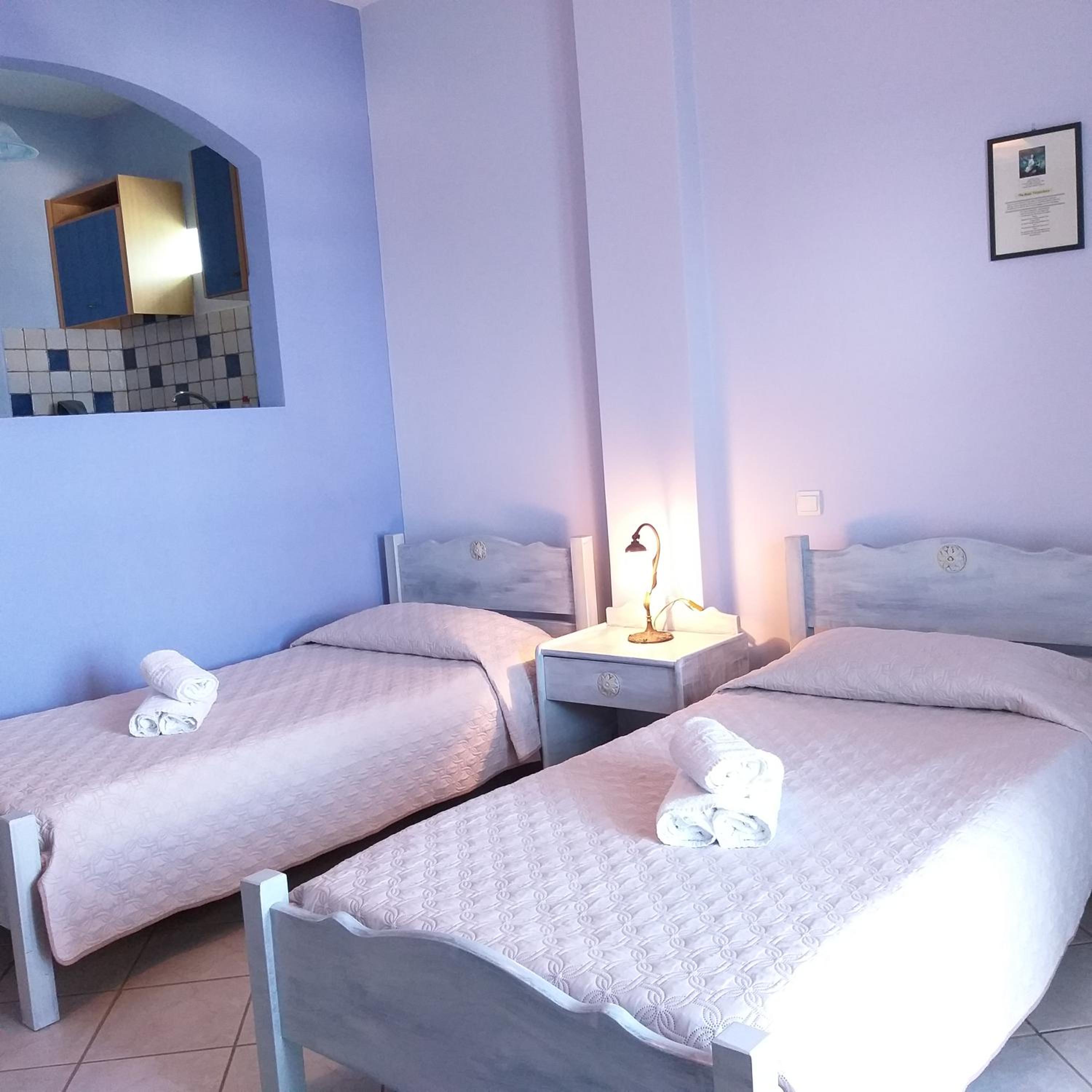 Standard Twin Room with Sea View - Photo 21