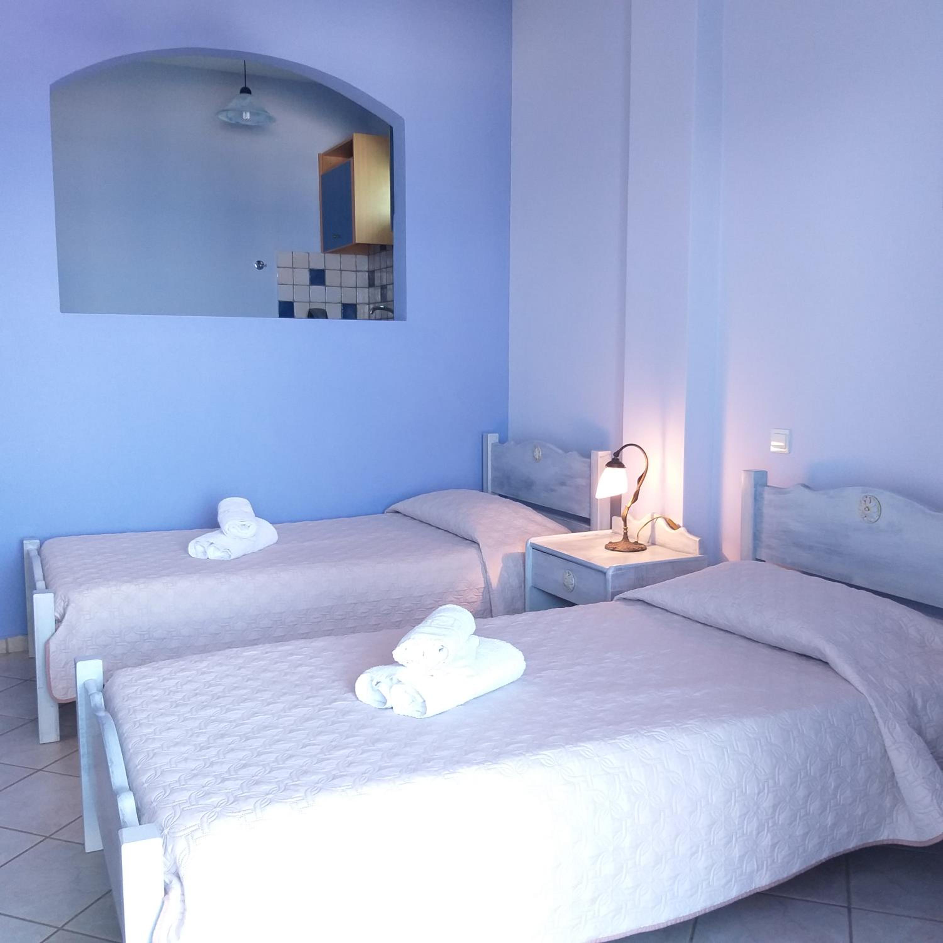 Standard Twin Room with Sea View - Photo 19