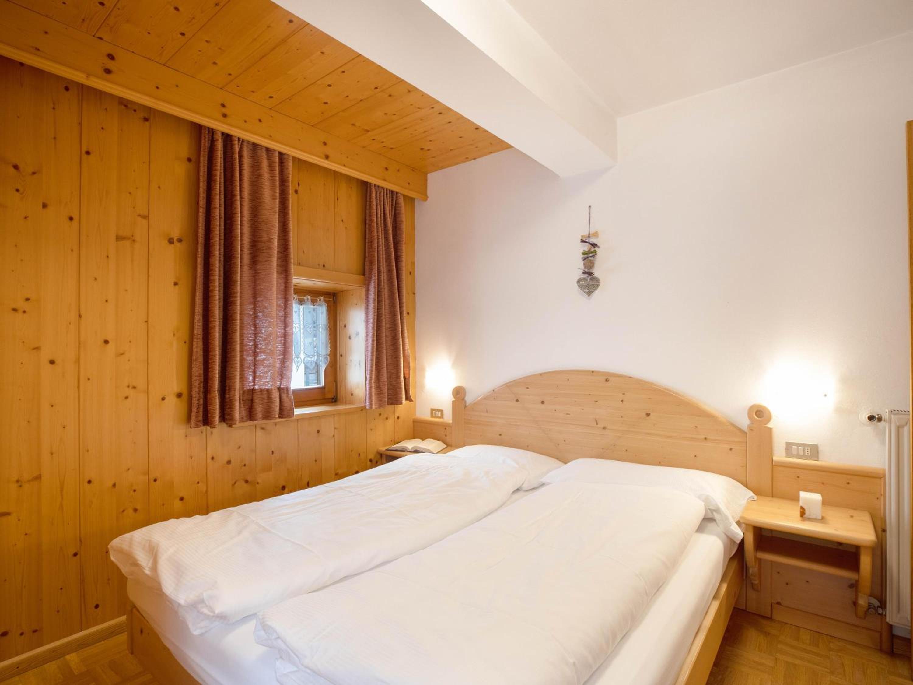 Two-Bedroom Deluxe Apartment with Garden View