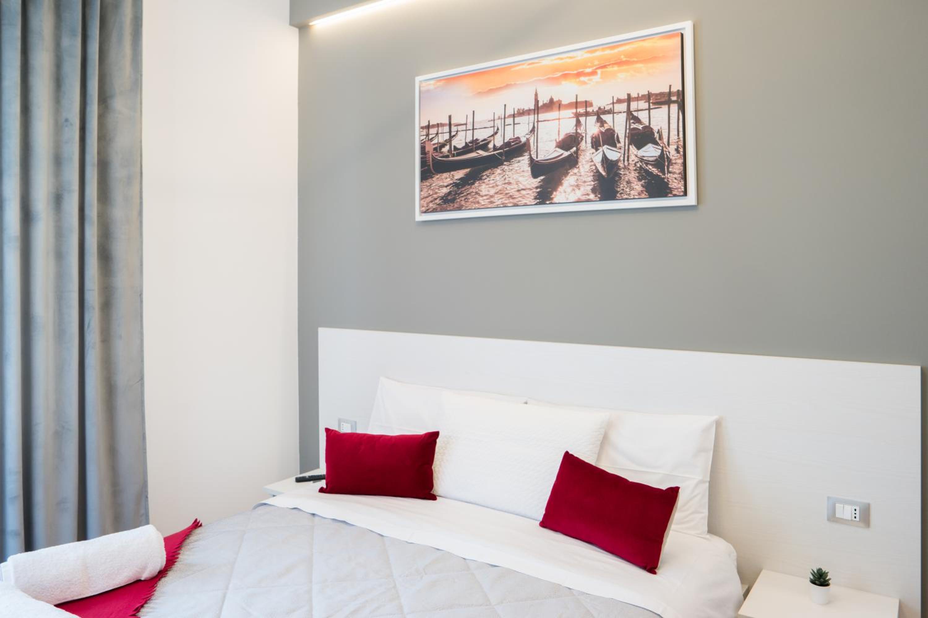 Double Room with Private Bathroom - Photo 1