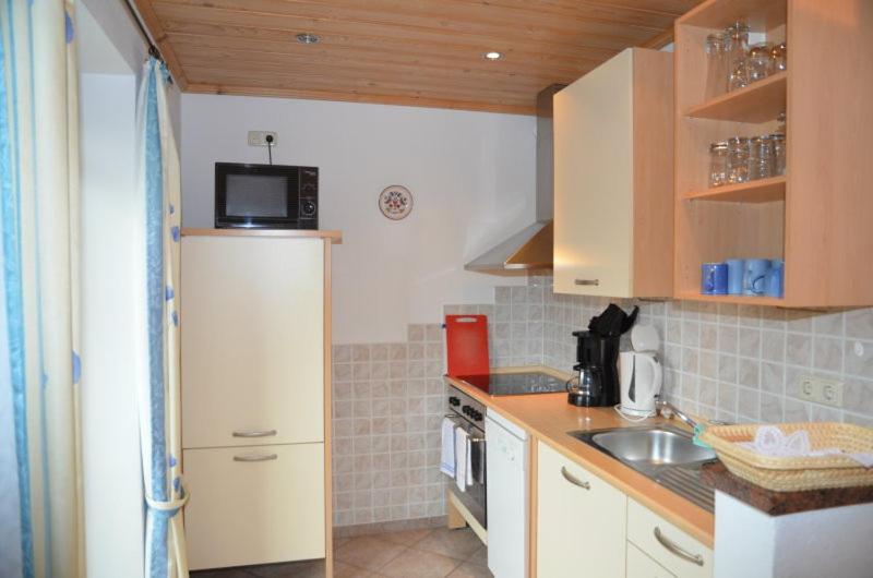 Apartment with Mountain View photo 2