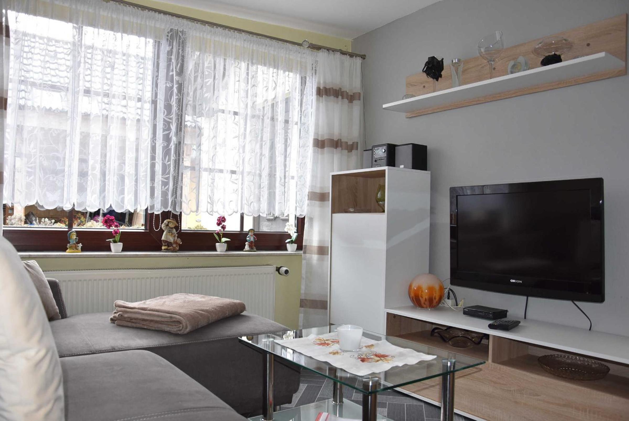 One-Bedroom Apartment with Terrace photo 3