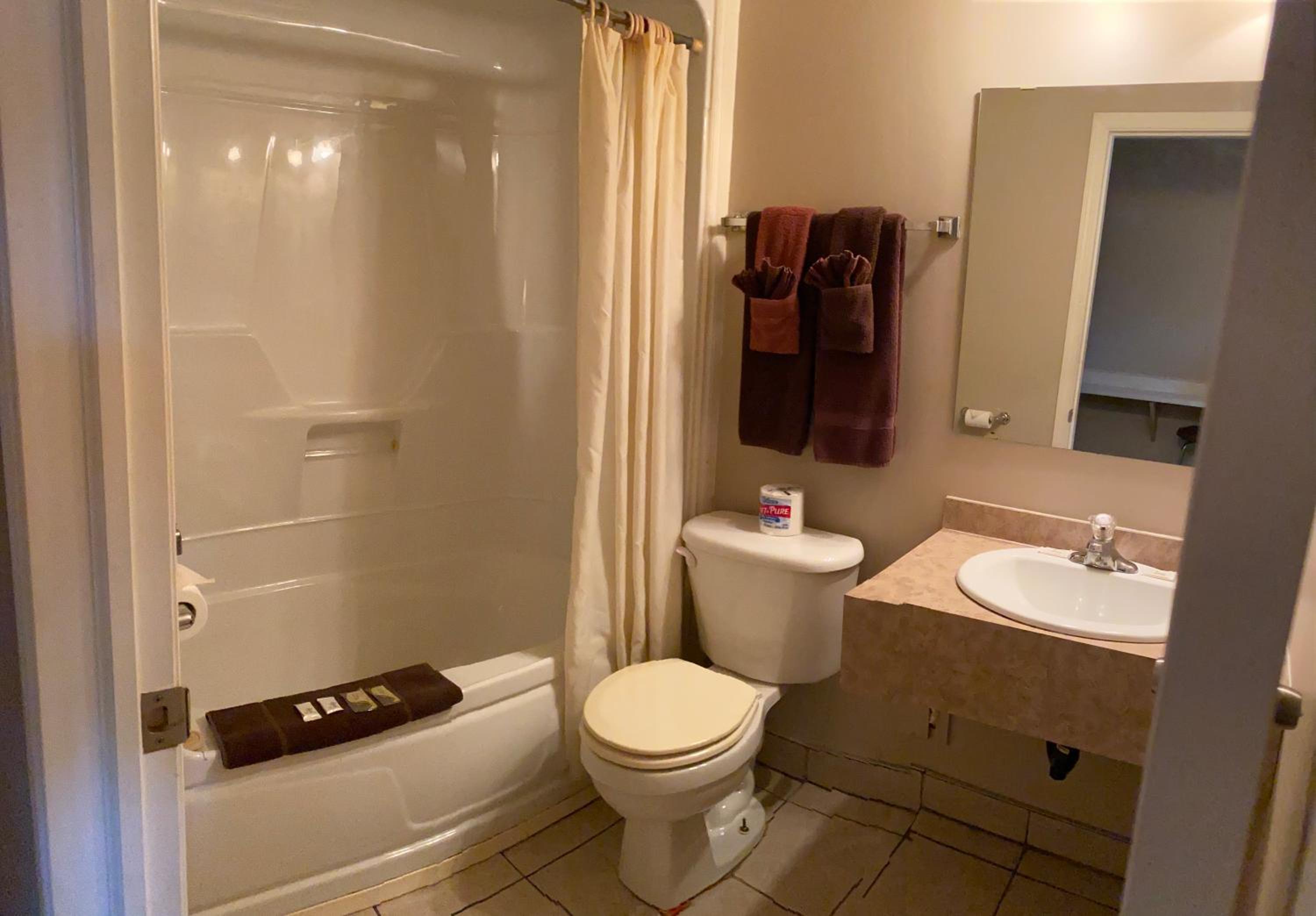 Standard Double Room with Two Double Beds photo 1
