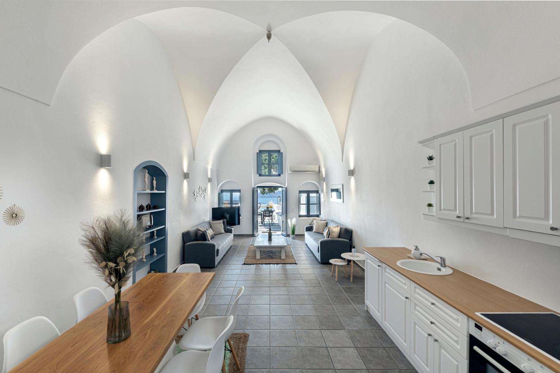 One-Bedroom House with Caldera View