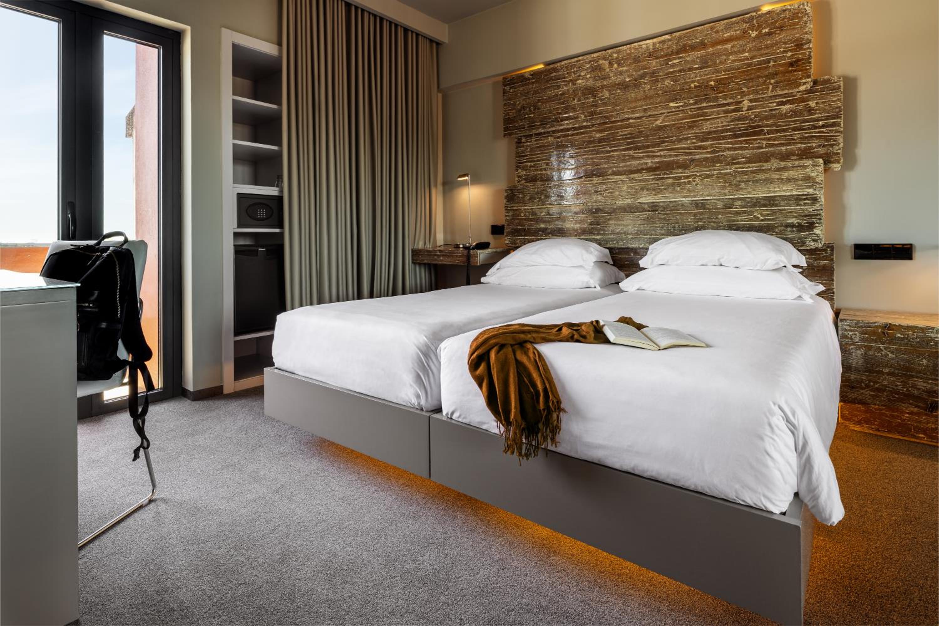 Classic Twin Room - Photo 1