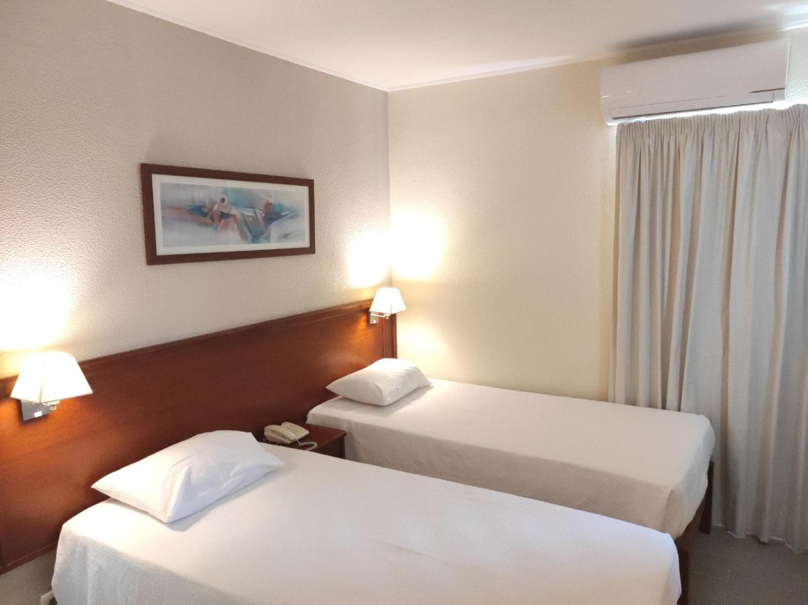 Standard Double or Twin Room - Photo 2