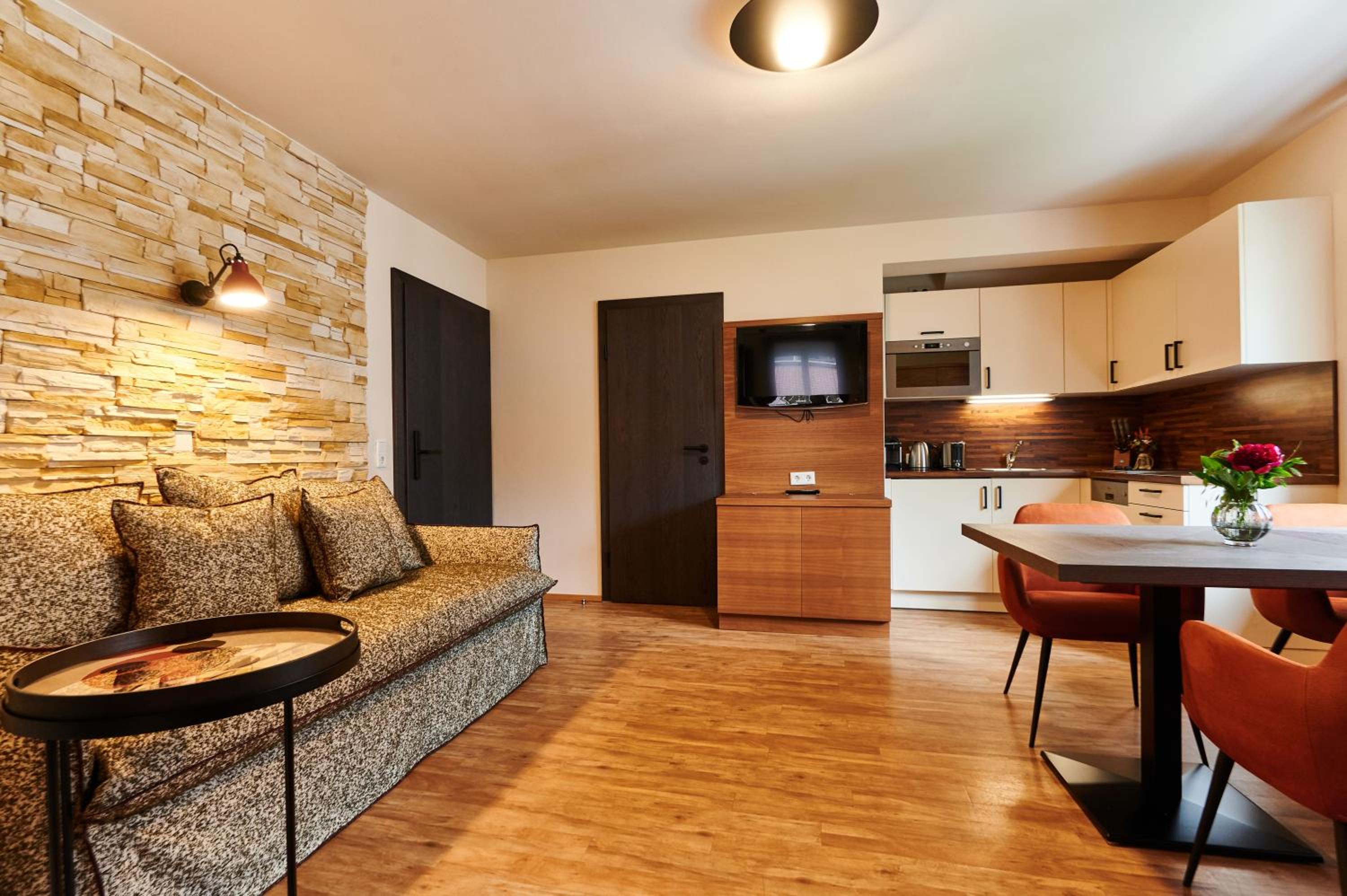 Apartment with Garden View