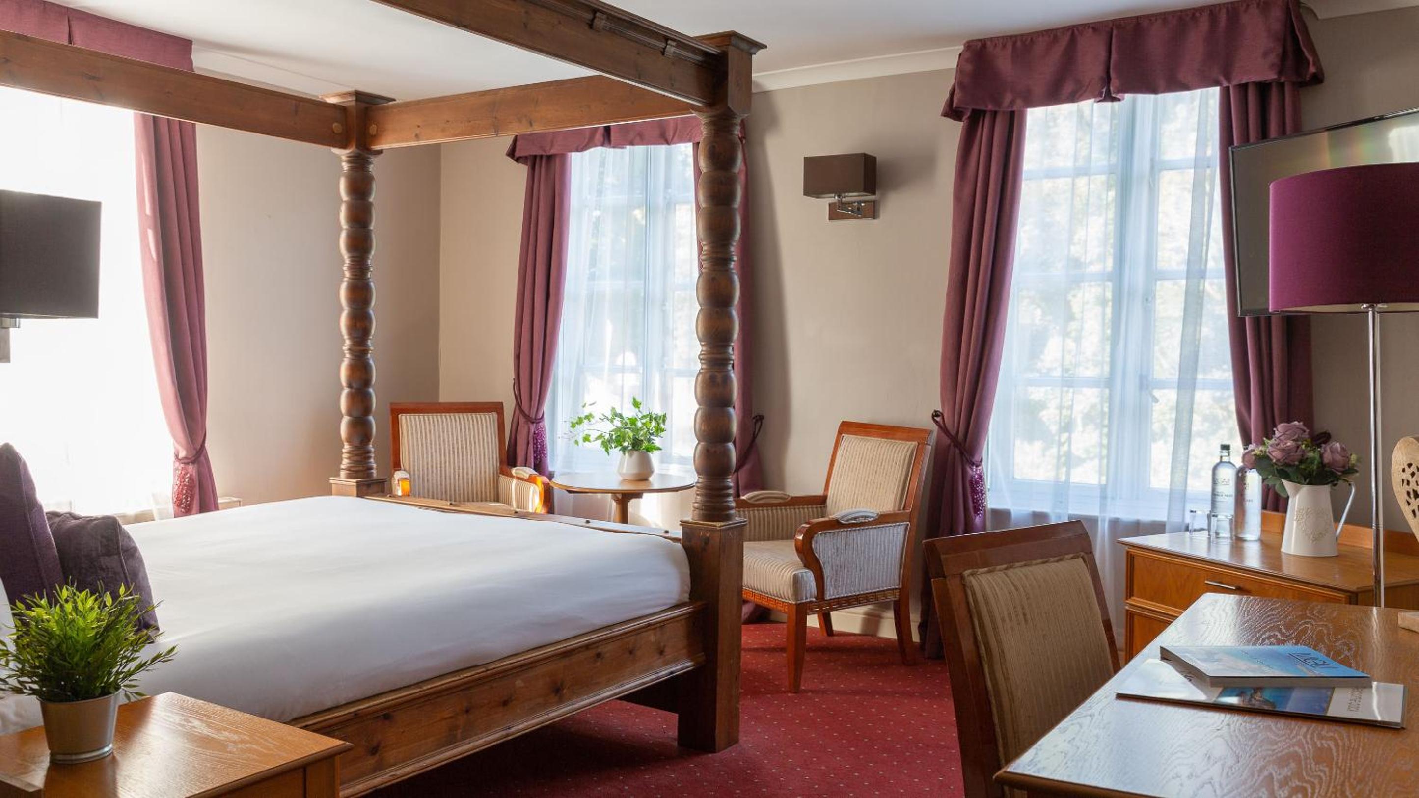 Four Poster - Photo 3