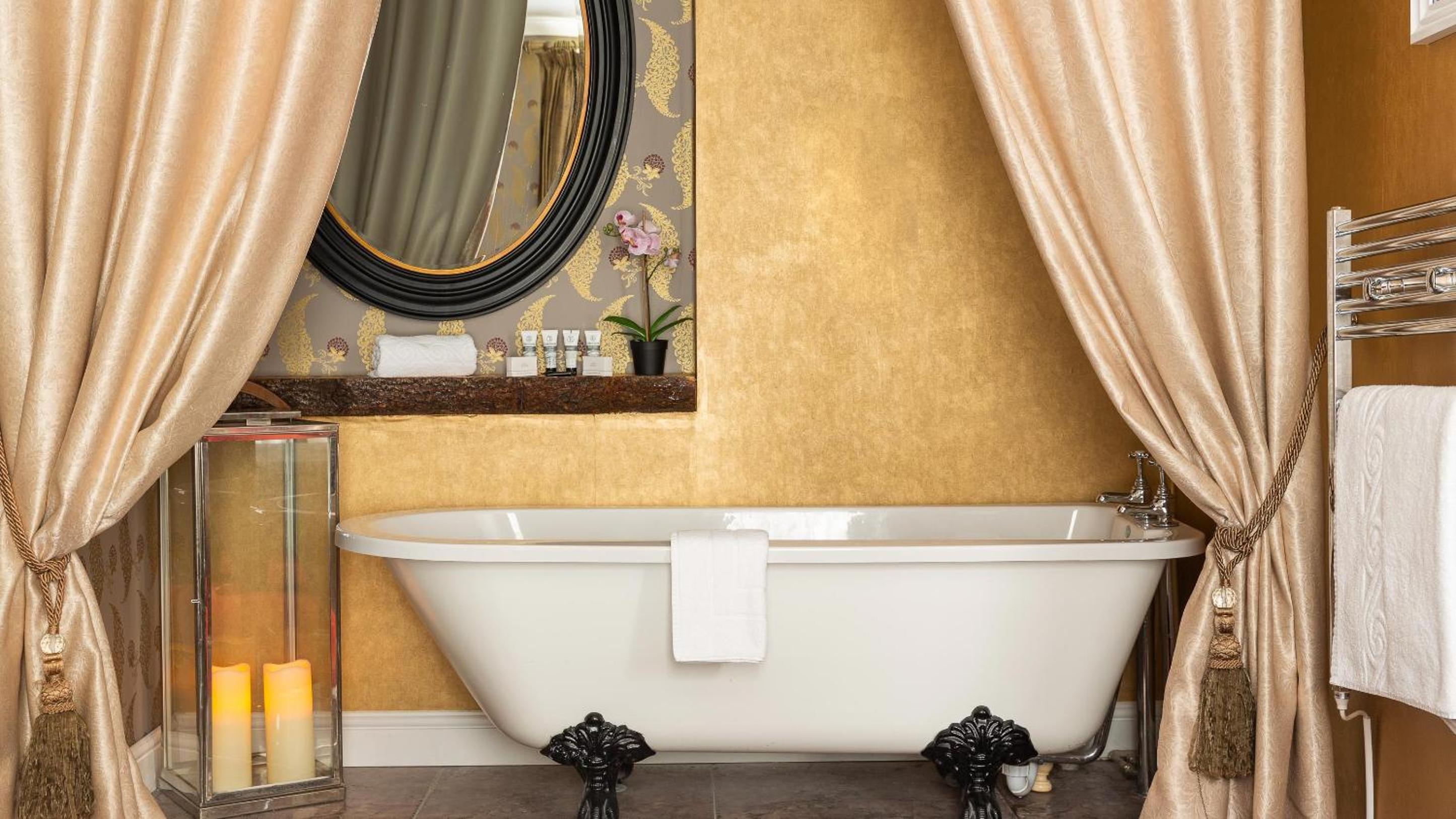 Standard Suite - Photo 2