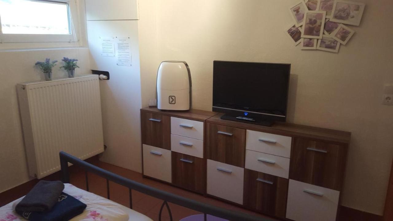 Double Room - Photo 18