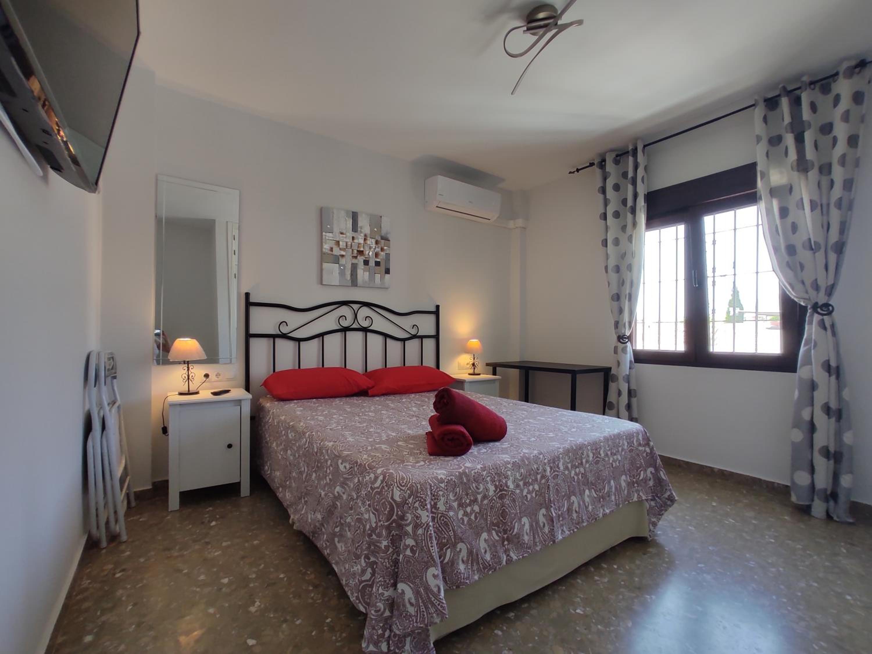 Habitación Doble Privada con Baño Compartido