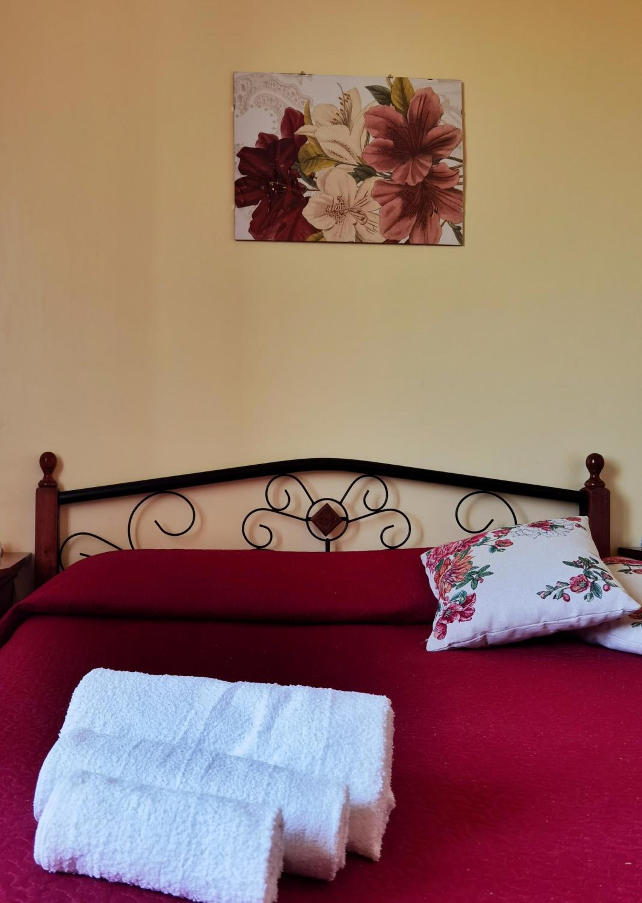 Studio Apartment with One Double Bed photo 2