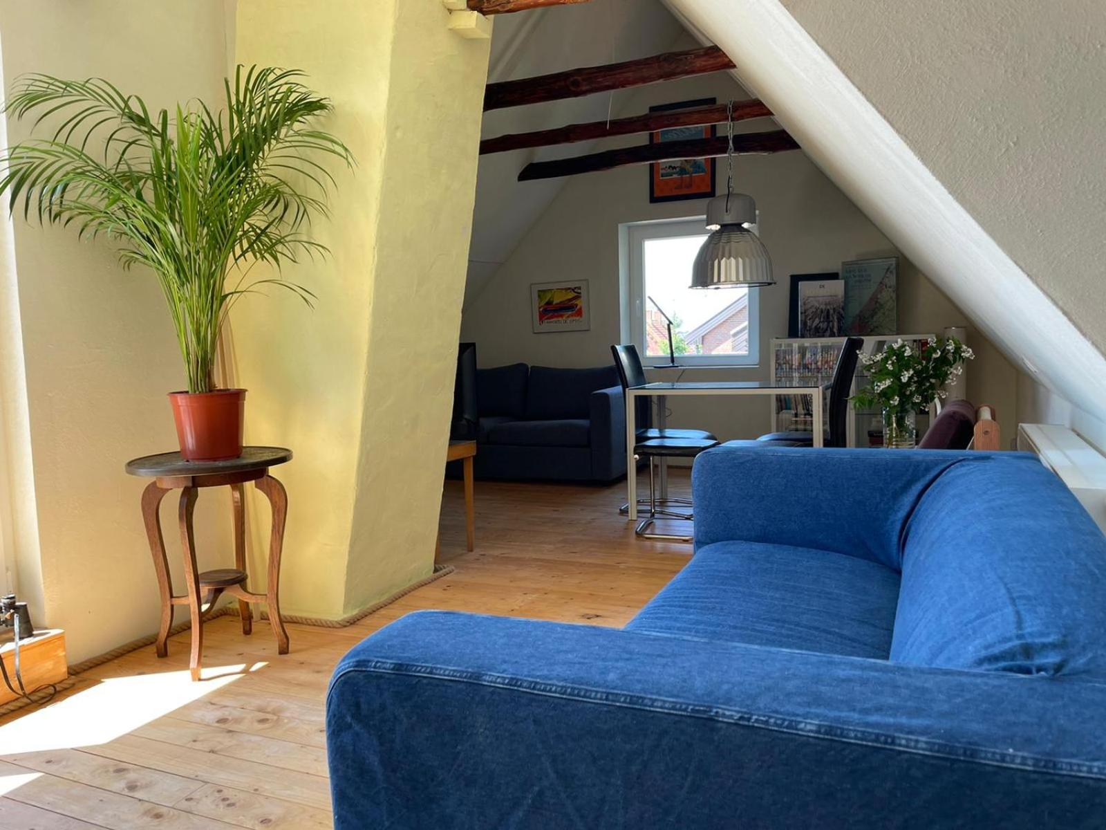 Two-Bedroom Apartment - Photo 2