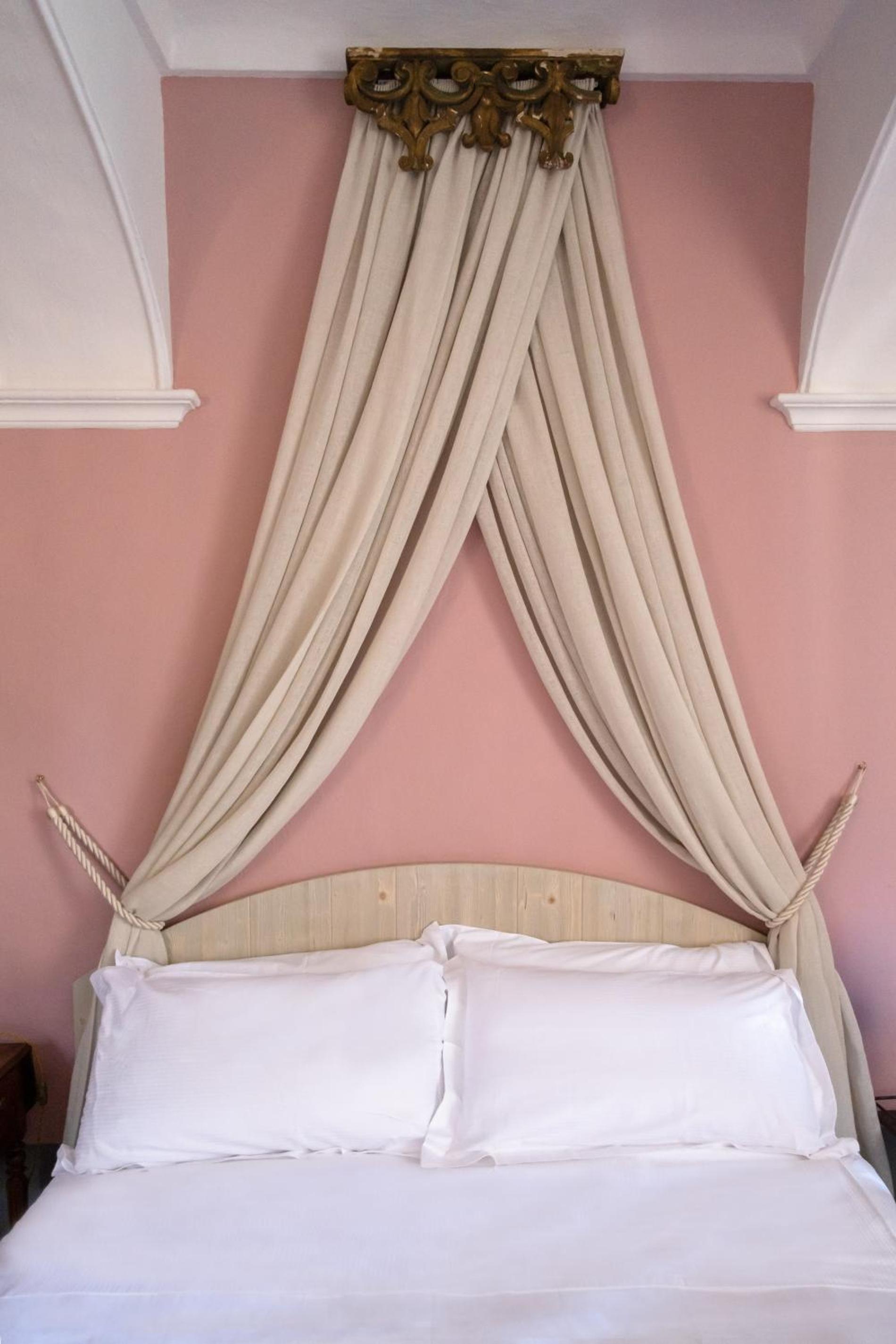 Deluxe Double Room With Bath