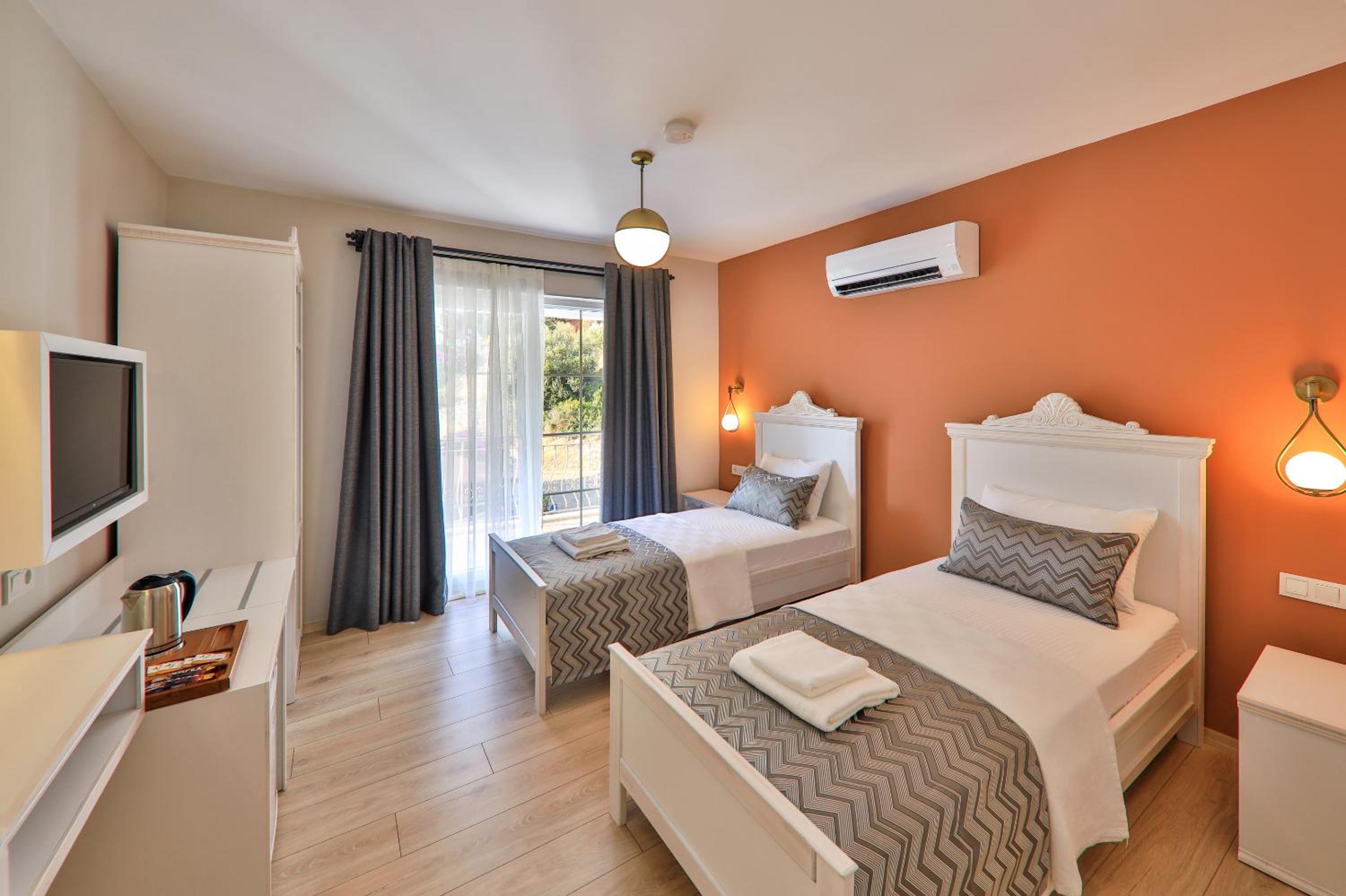 Twin Room with Mountain View - Photo 6