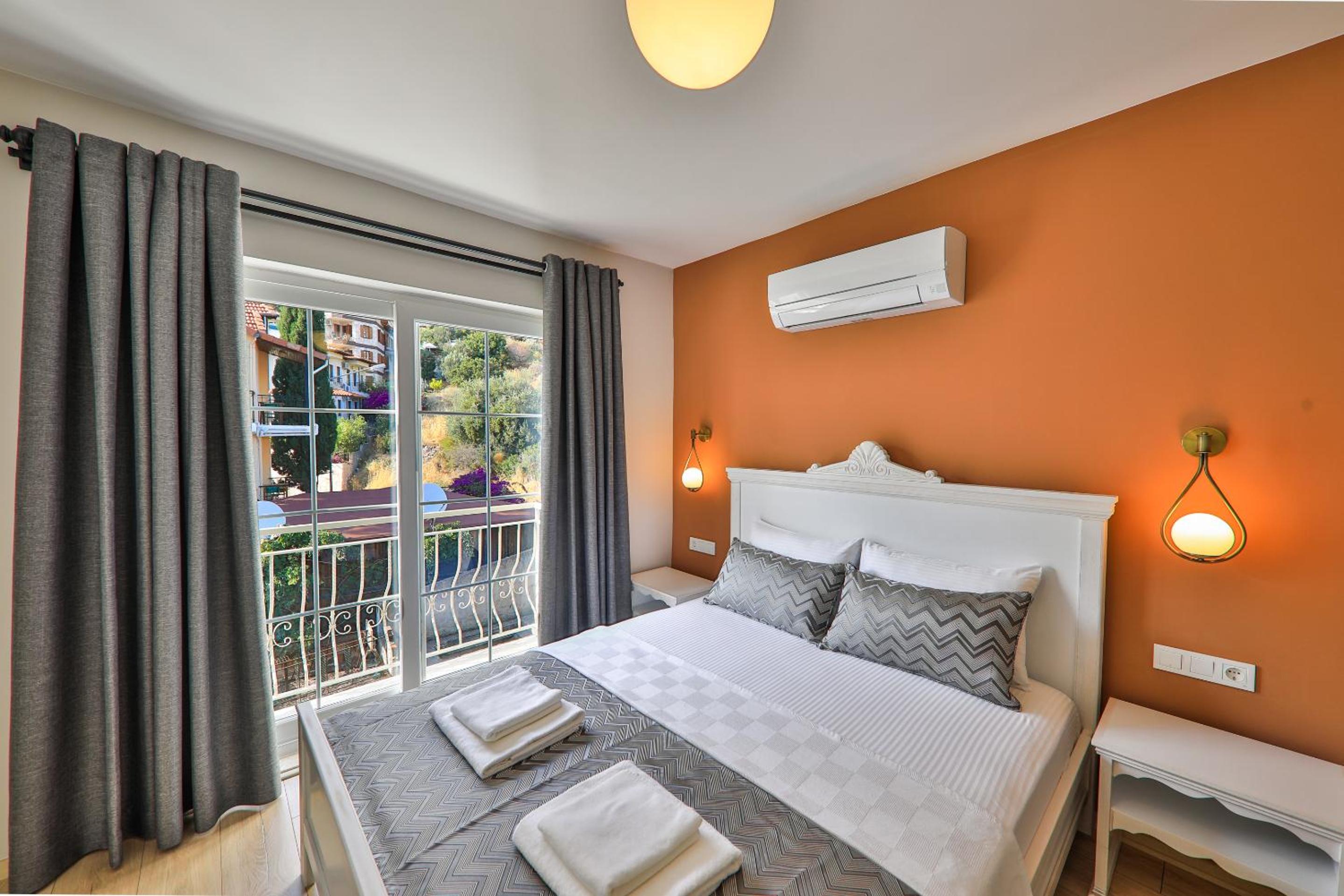 Double Room with Mountain View - Photo 1