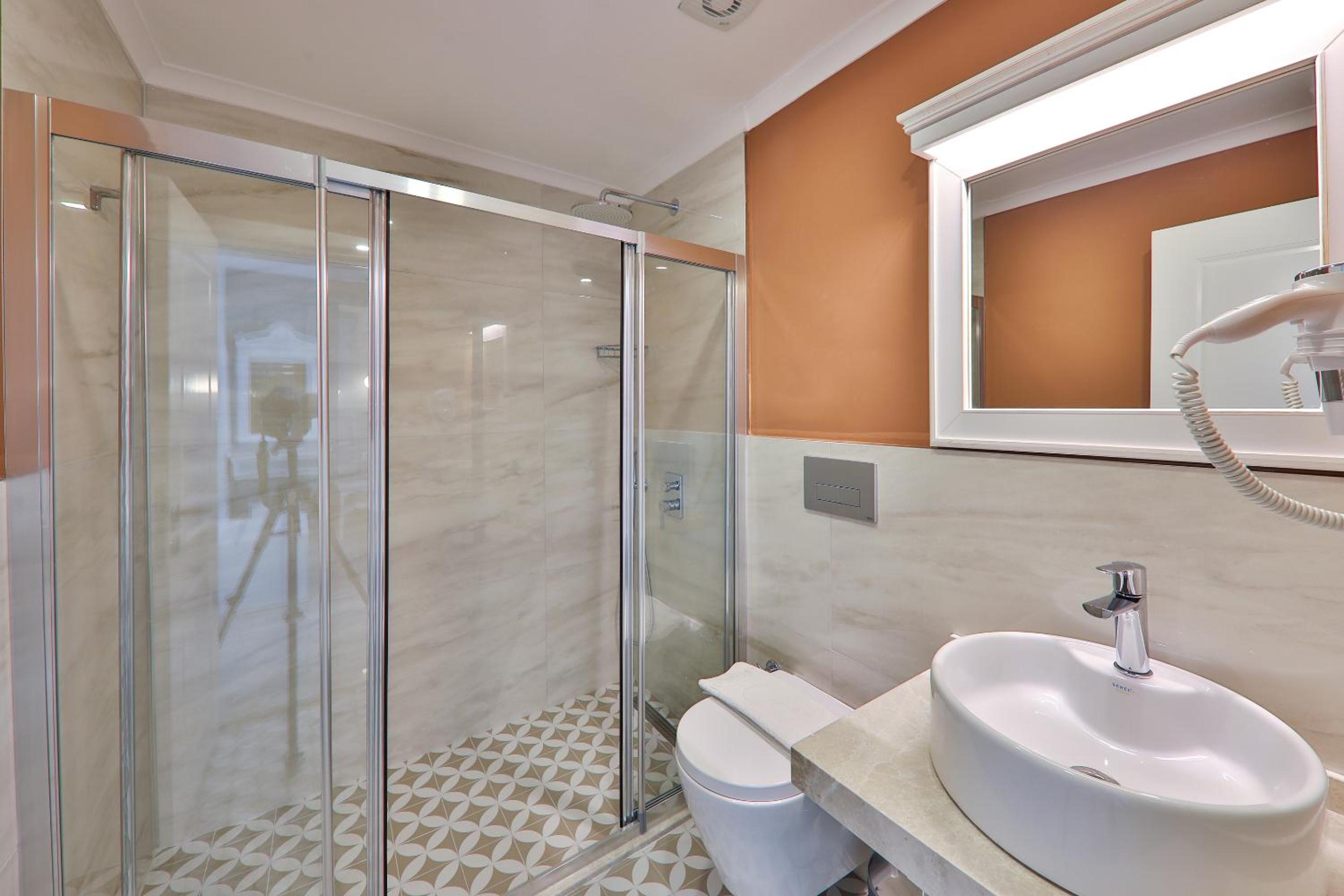 Double Room with Mountain View - Photo 2
