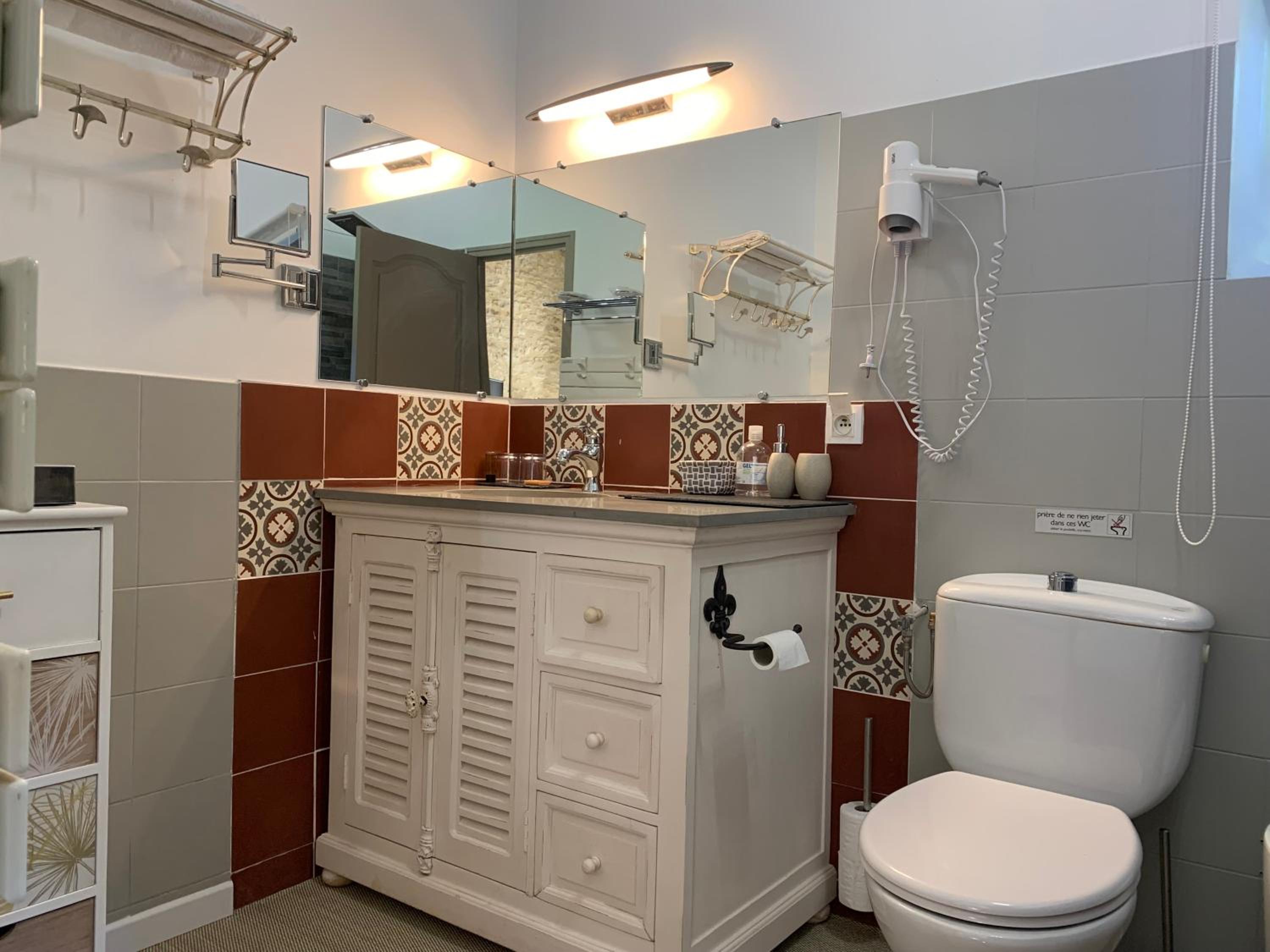 Double or Twin Room with Bathroom photo 3